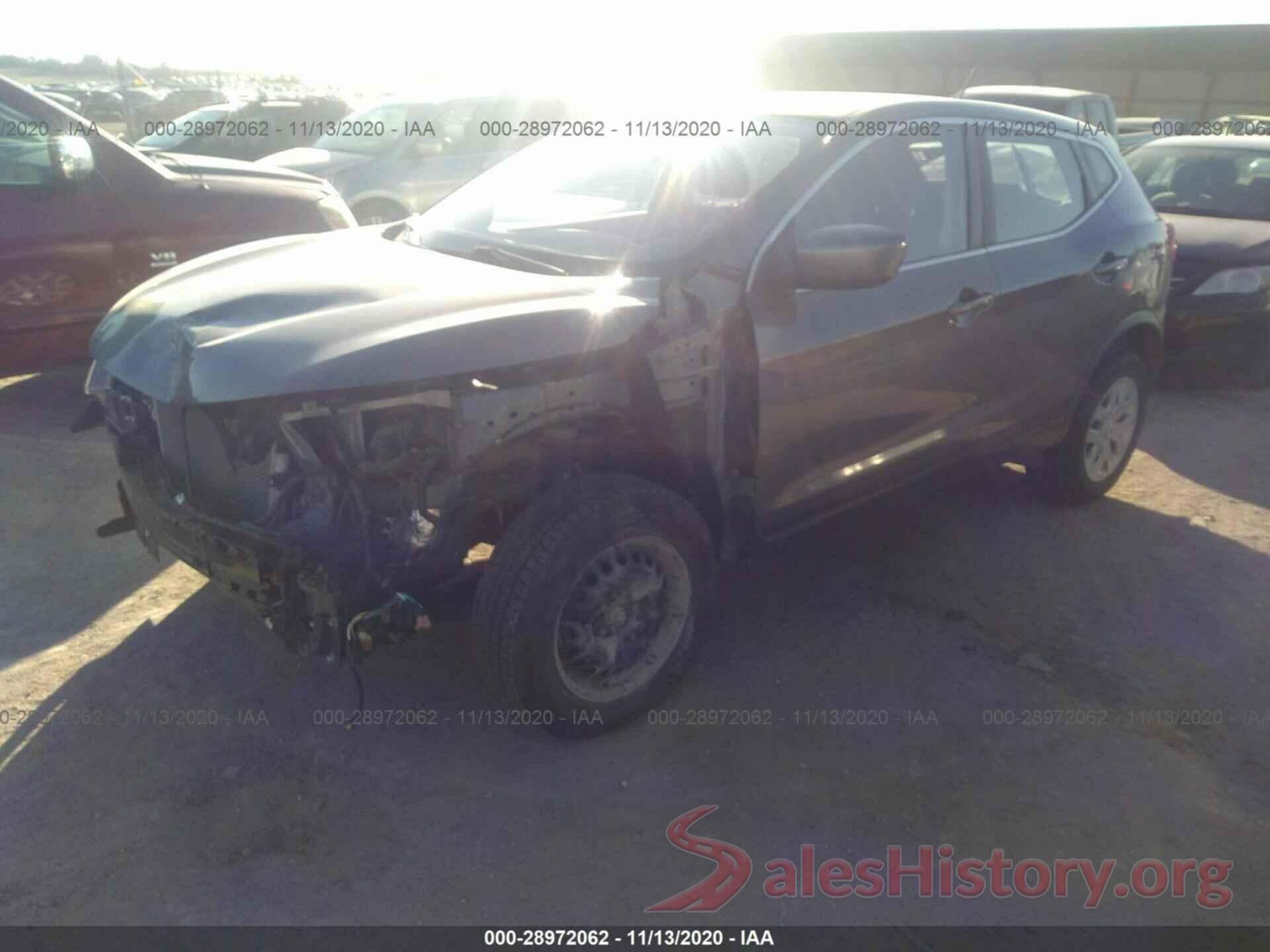 JN1BJ1CR2JW255787 2018 NISSAN ROGUE SPORT