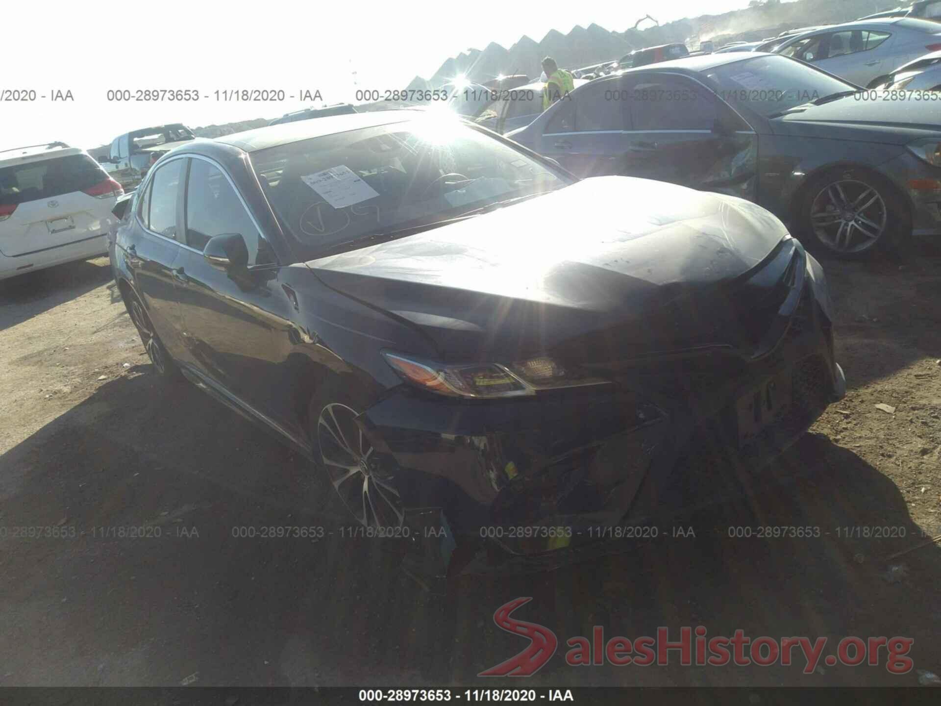 4T1B11HK4JU111383 2018 TOYOTA CAMRY