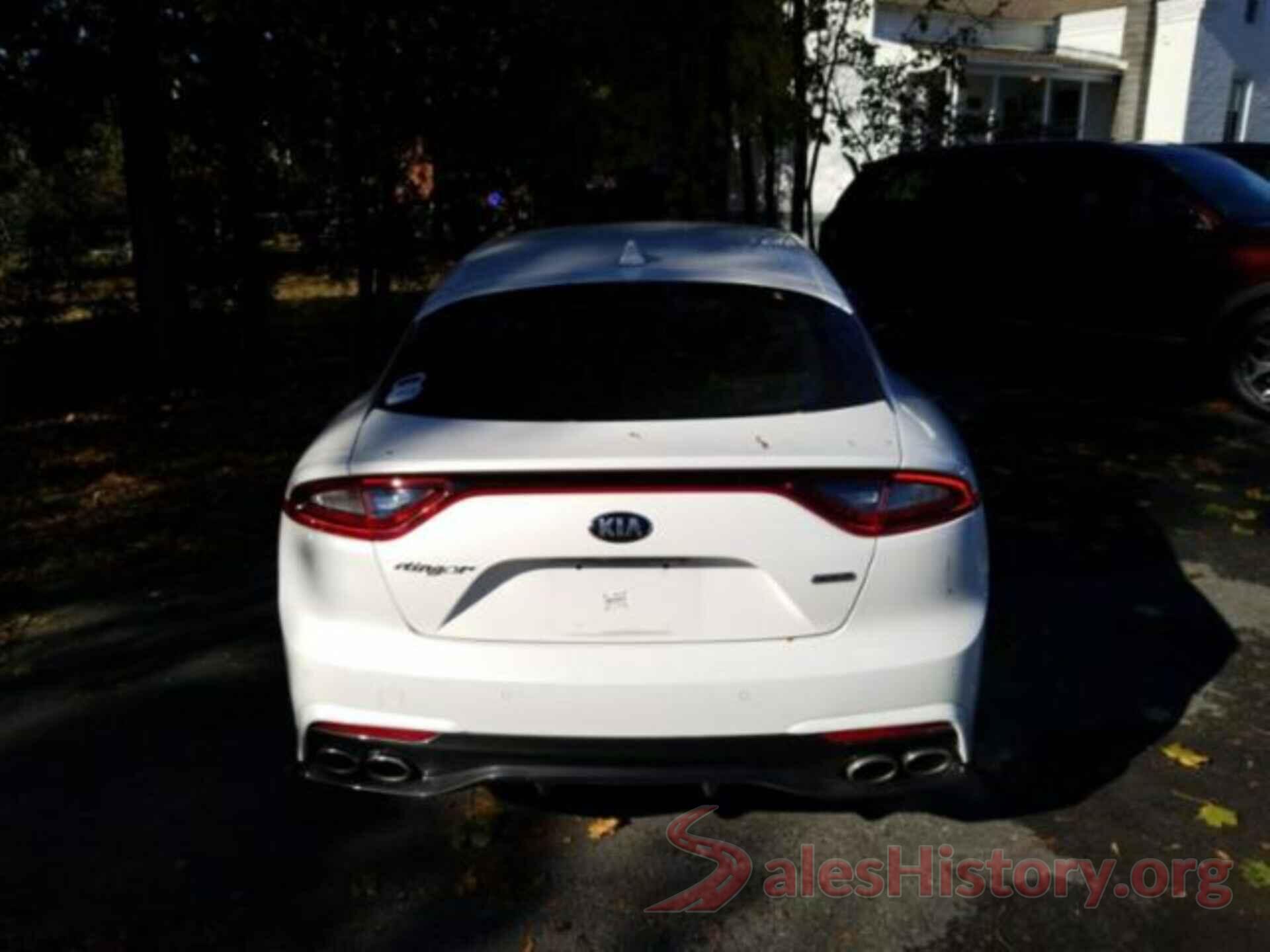 KNAE15LA9J6033126 2018 KIA STINGER