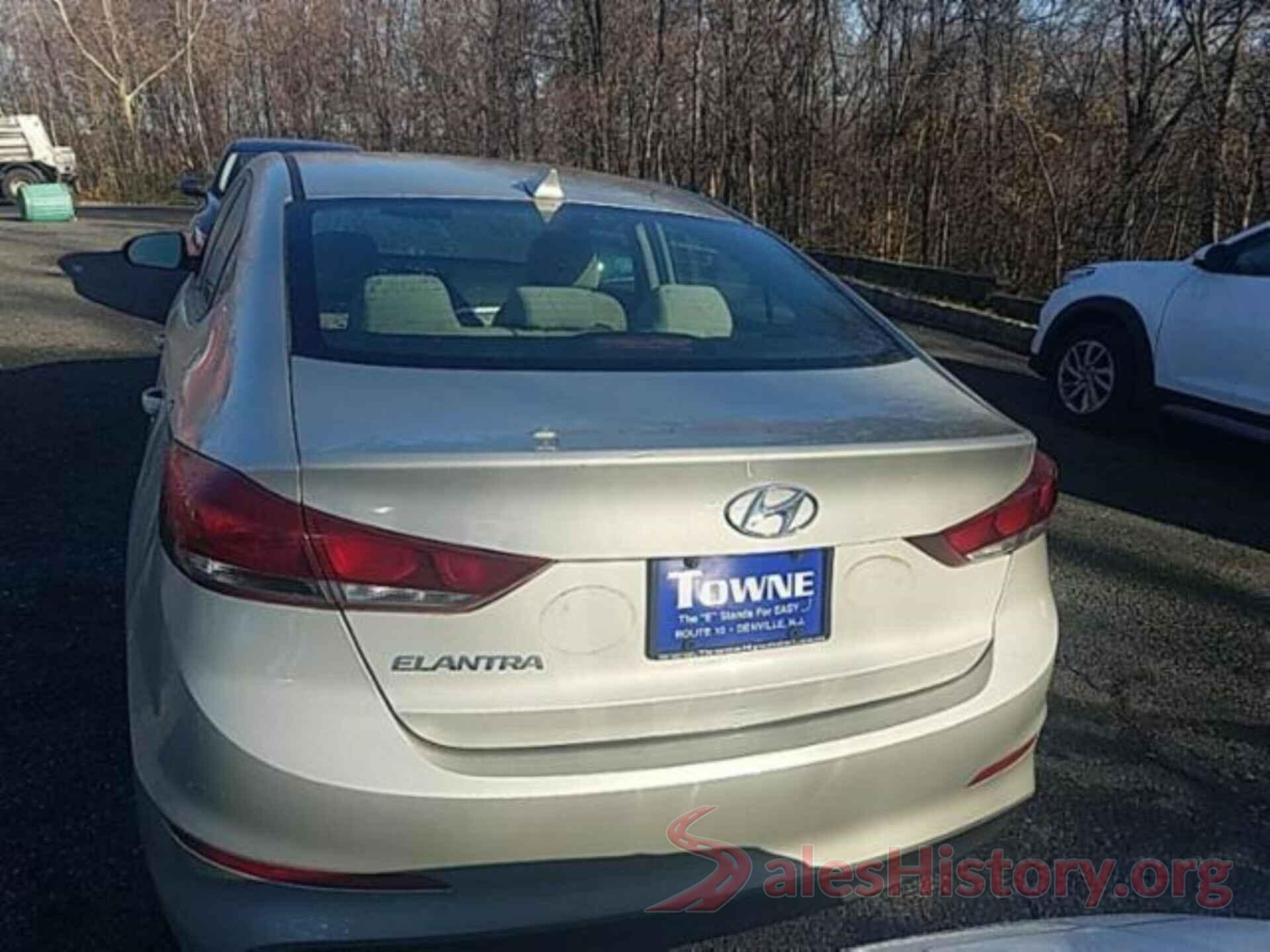 5NPD84LF1JH288200 2018 HYUNDAI ELANTRA