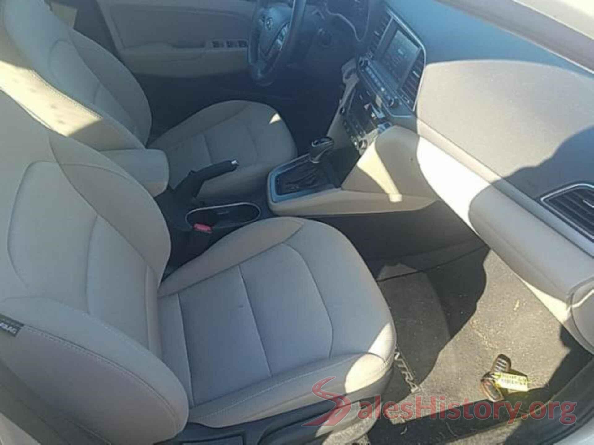 5NPD84LF1JH288200 2018 HYUNDAI ELANTRA