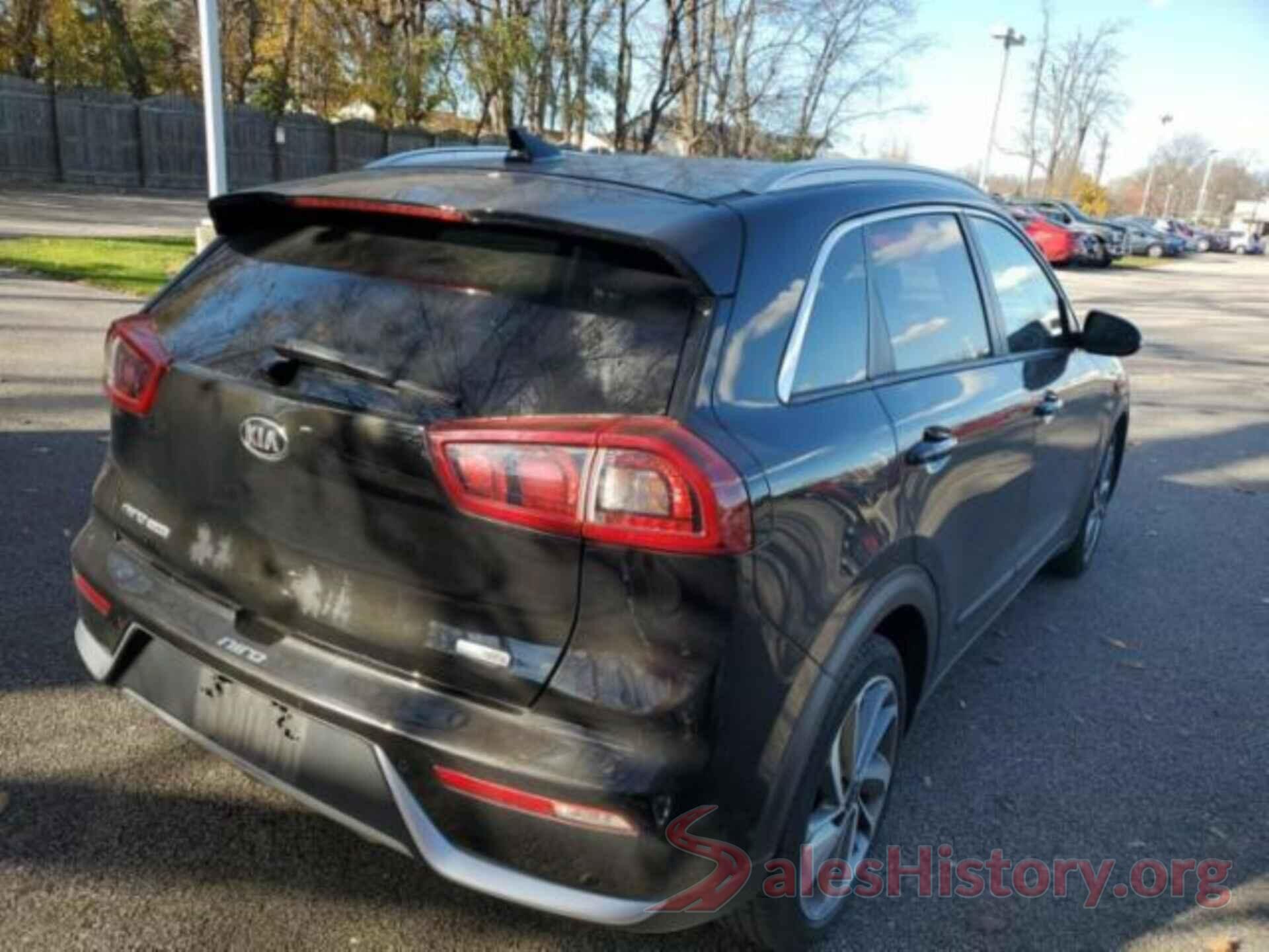 KNDCE3LC5H5076754 2017 KIA NIRO