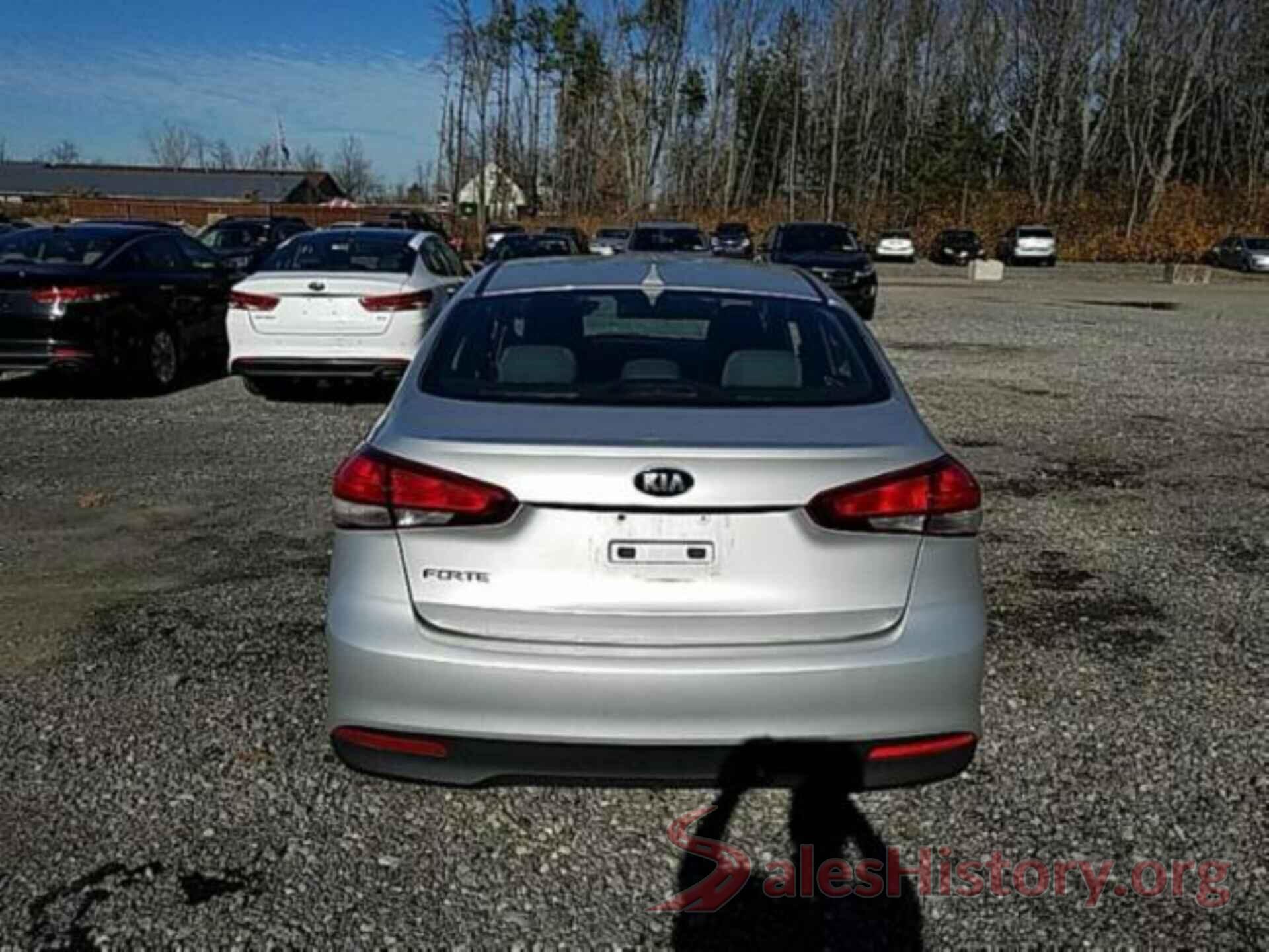 3KPFK4A75HE053660 2017 KIA FORTE