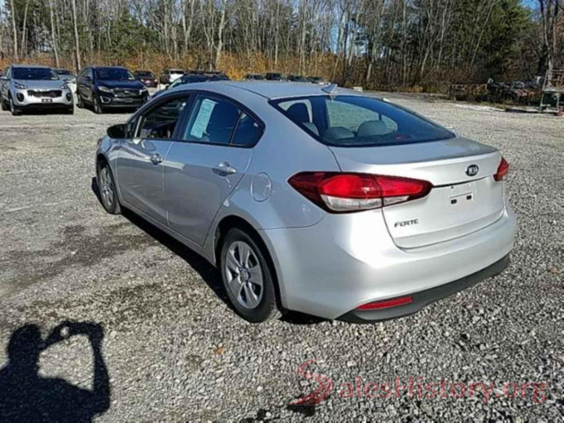 3KPFK4A75HE053660 2017 KIA FORTE