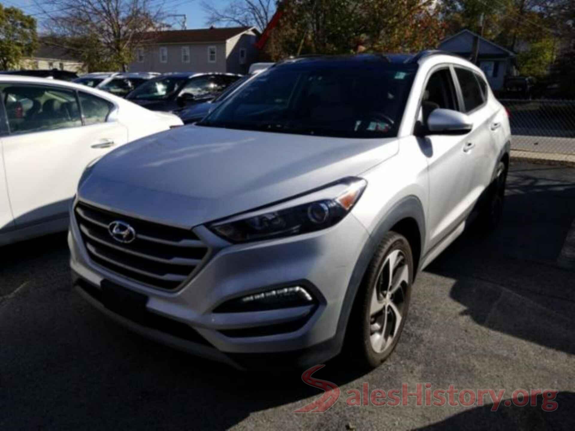 KM8J3CA20JU678220 2018 HYUNDAI TUCSON