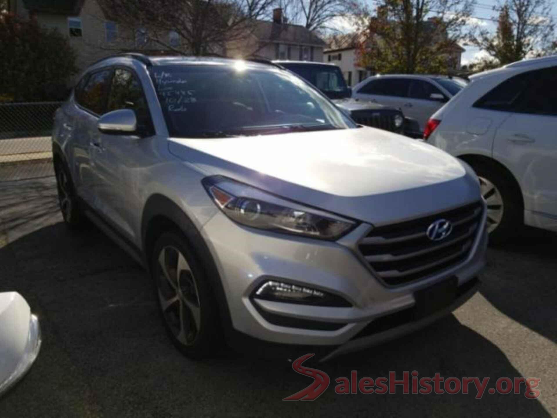 KM8J3CA20JU678220 2018 HYUNDAI TUCSON