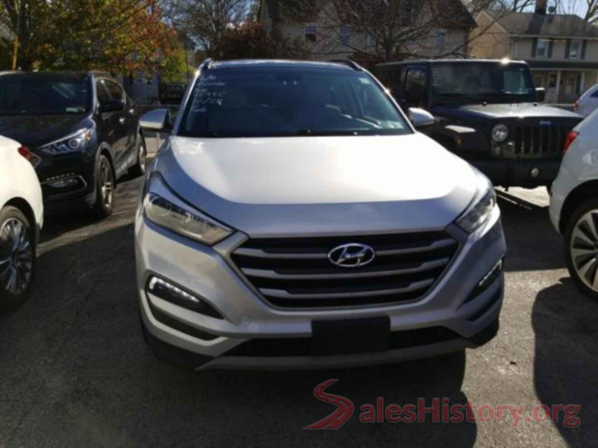 KM8J3CA20JU678220 2018 HYUNDAI TUCSON