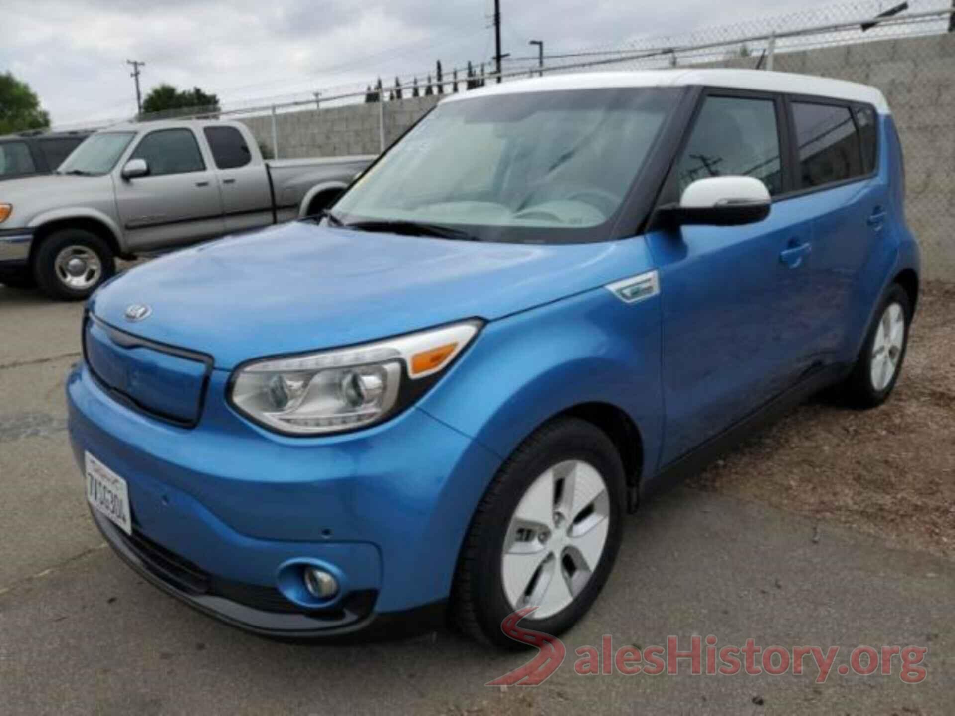 KNDJX3AE1G7017273 2016 KIA SOUL EV