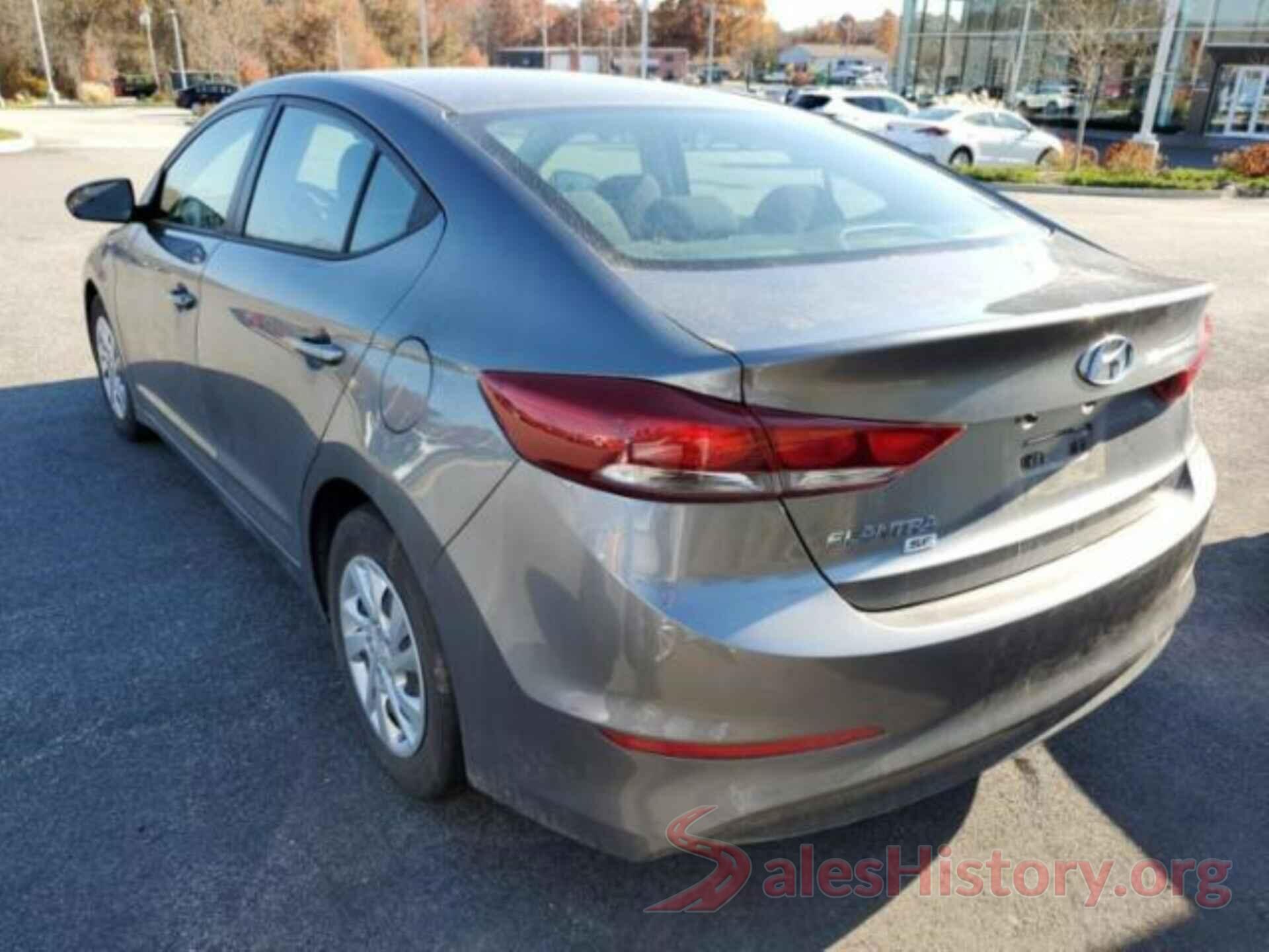 5NPD74LF5JH285237 2018 HYUNDAI ELANTRA