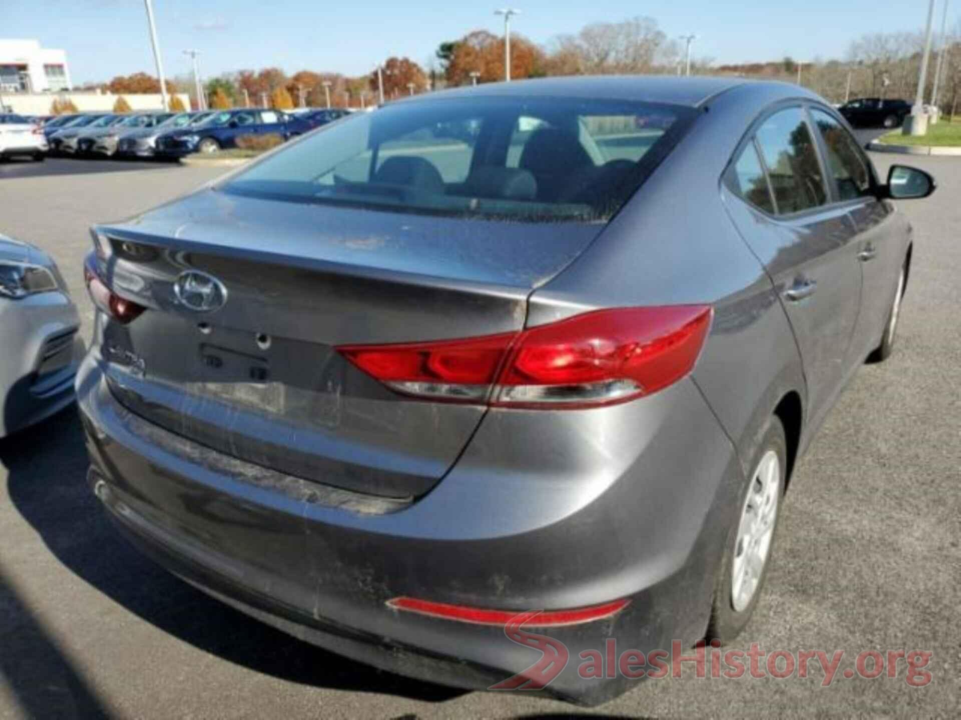 5NPD74LF5JH285237 2018 HYUNDAI ELANTRA