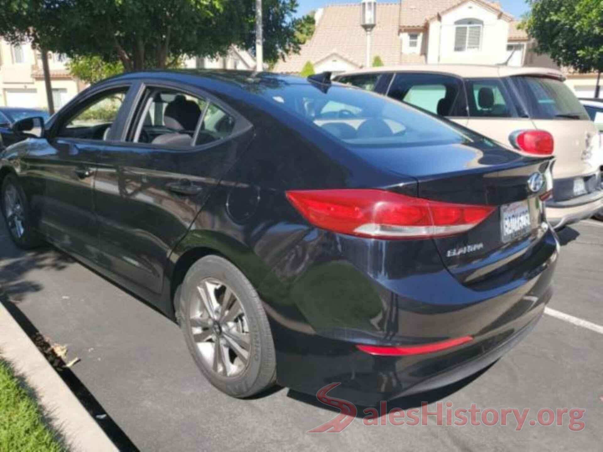 KMHD84LF0JU499924 2018 HYUNDAI ELANTRA