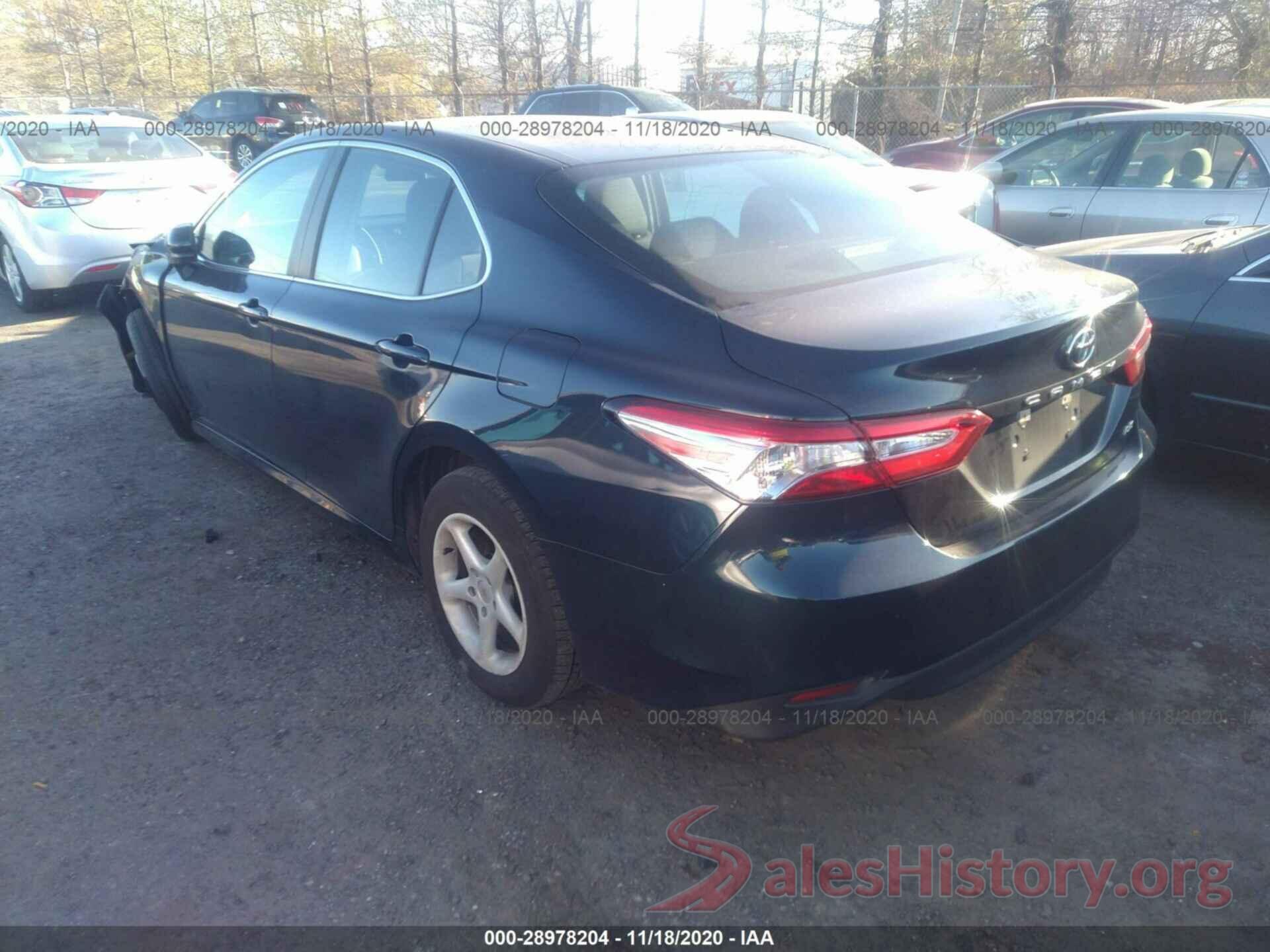 4T1B11HK3JU589519 2018 TOYOTA CAMRY