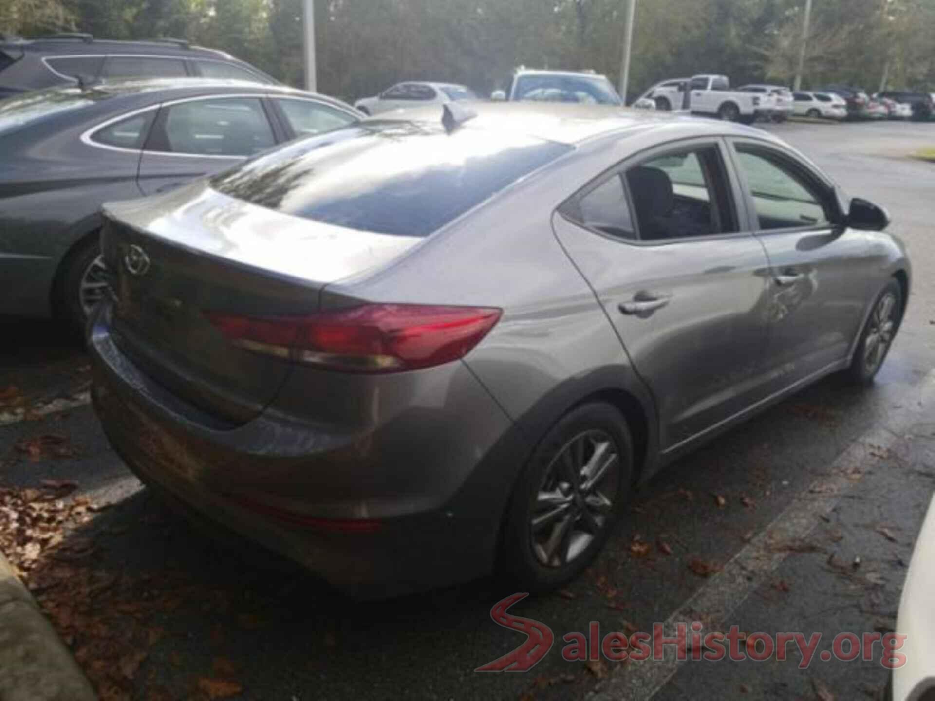 5NPD84LF4JH290264 2018 HYUNDAI ELANTRA