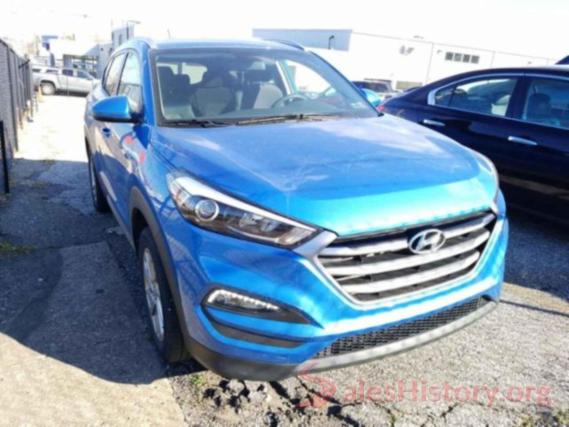 KM8J3CA42HU258258 2017 HYUNDAI TUCSON