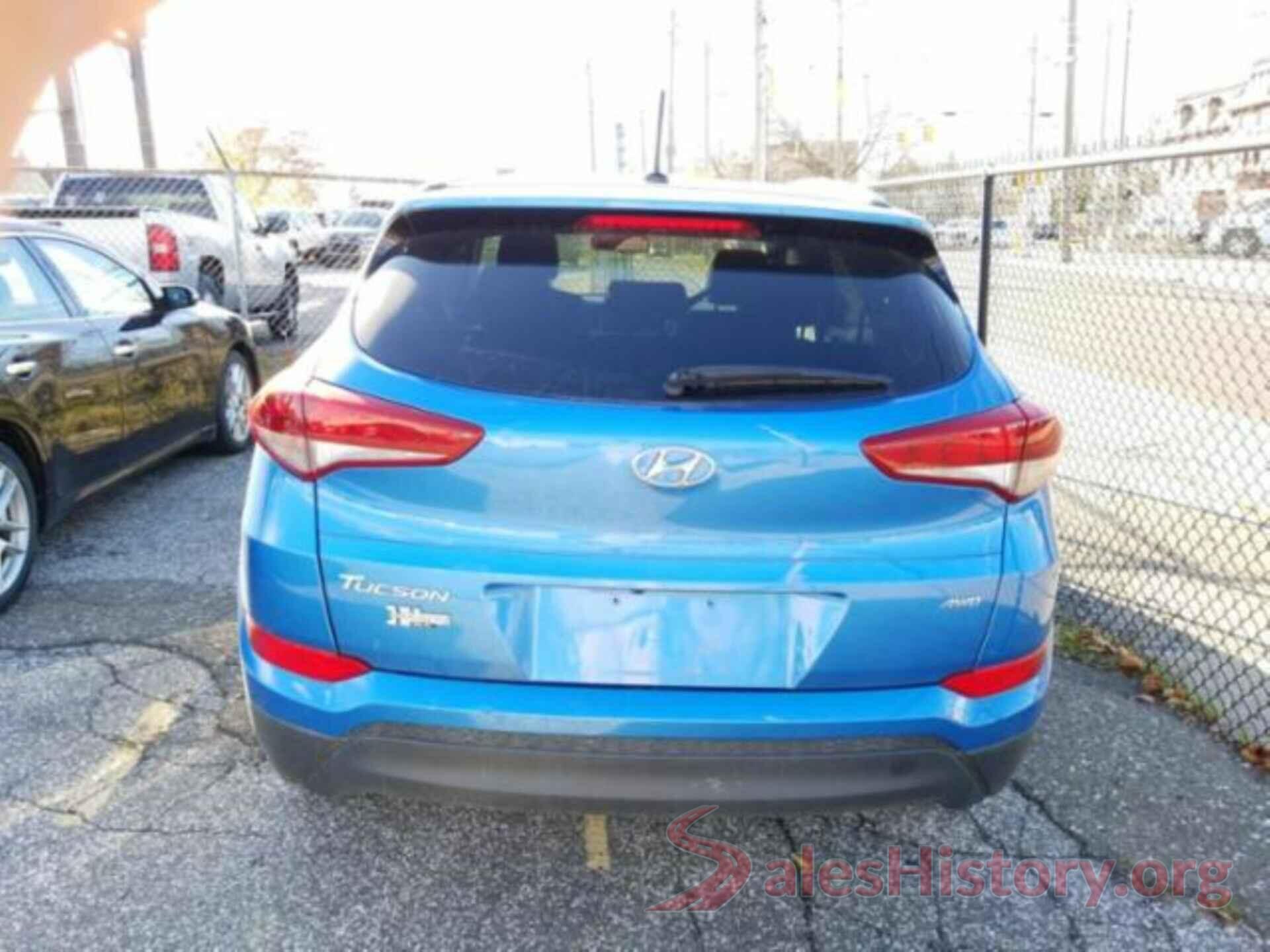 KM8J3CA42HU258258 2017 HYUNDAI TUCSON