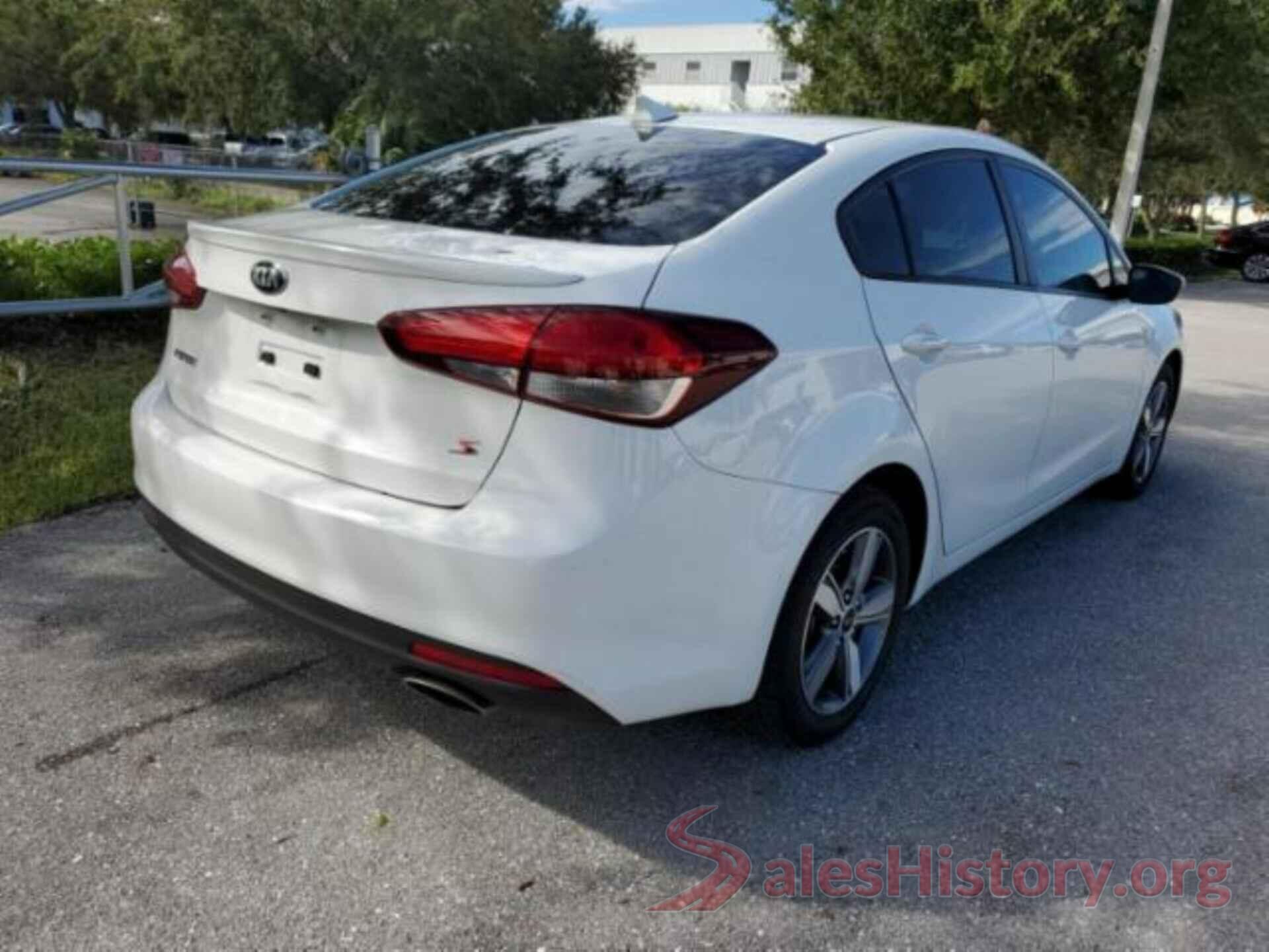 3KPFL4A75JE198104 2018 KIA FORTE