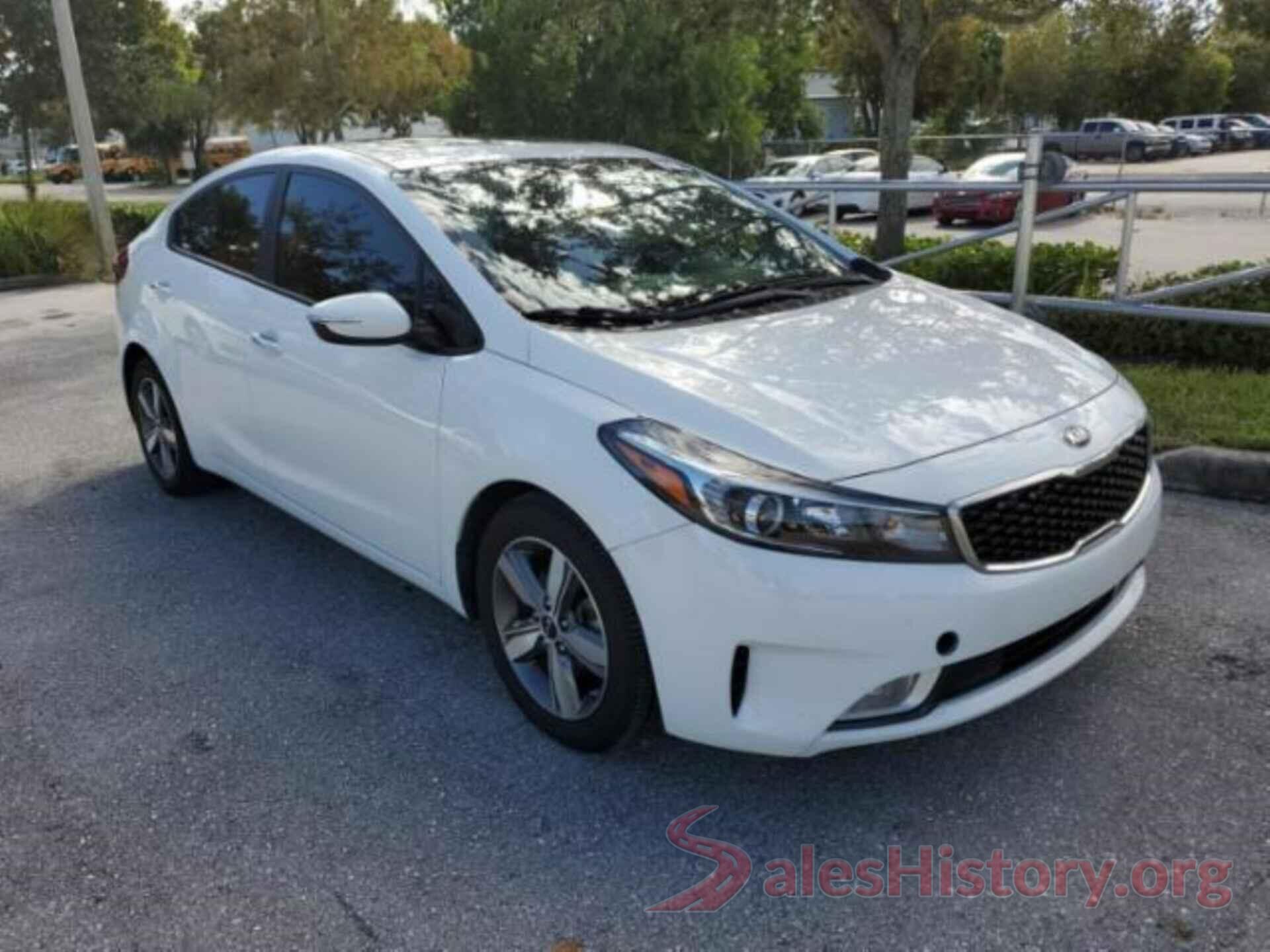 3KPFL4A75JE198104 2018 KIA FORTE