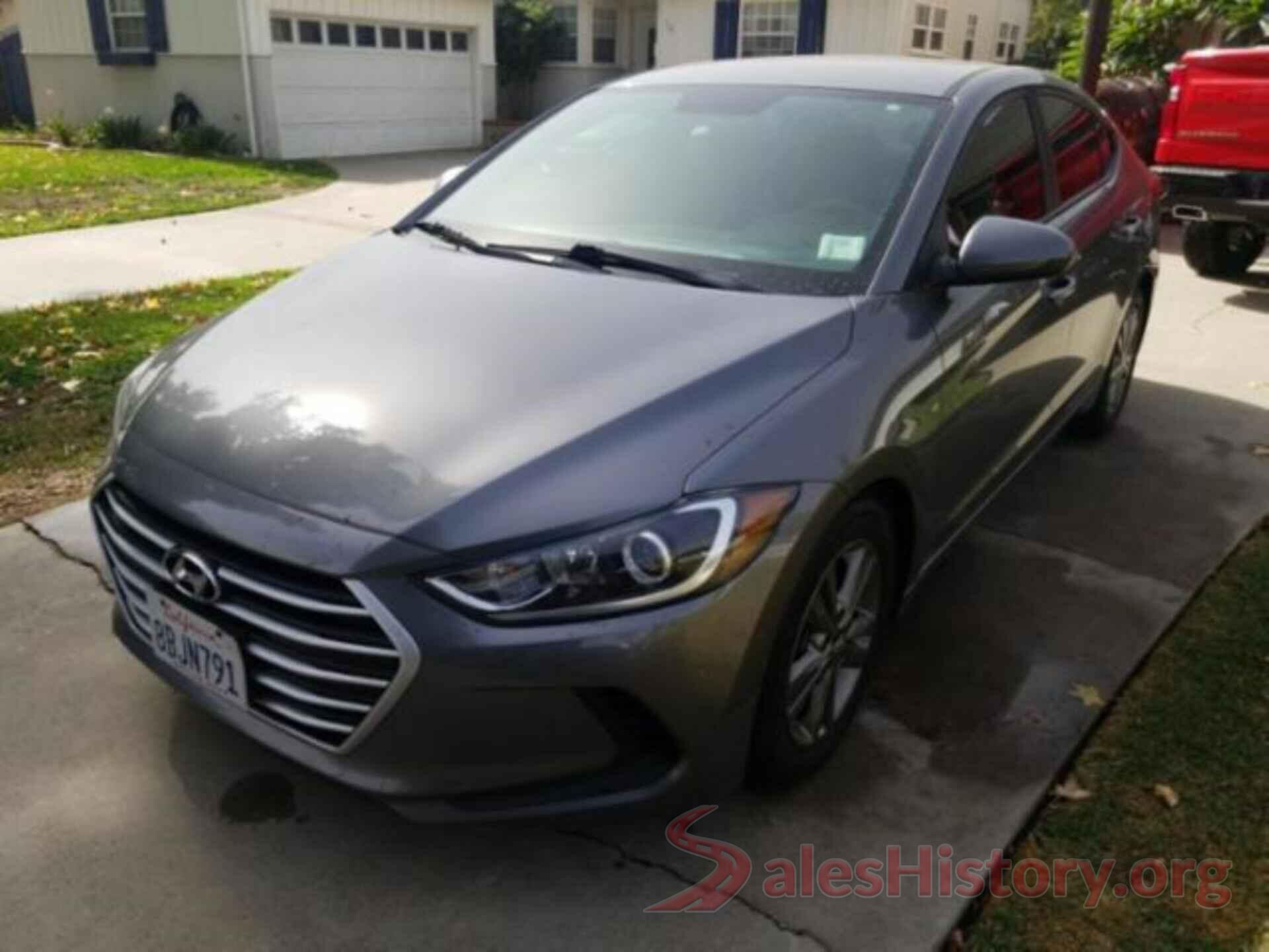 5NPD84LFXJH285926 2018 HYUNDAI ELANTRA