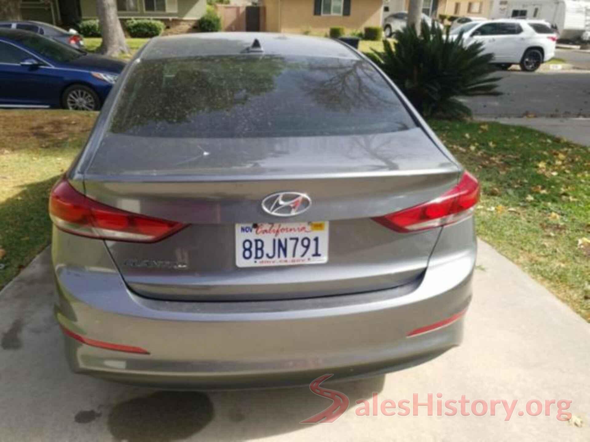 5NPD84LFXJH285926 2018 HYUNDAI ELANTRA