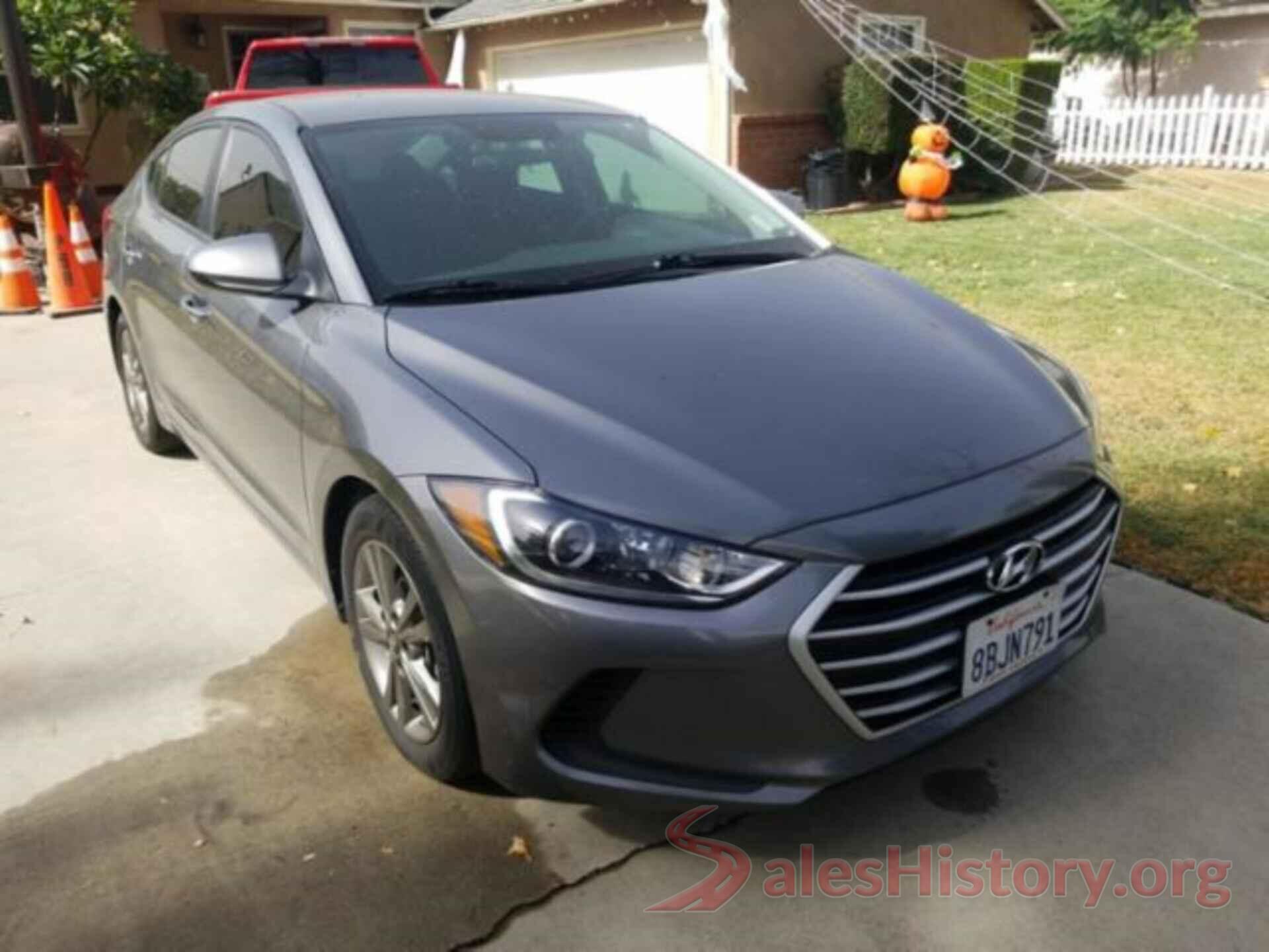 5NPD84LFXJH285926 2018 HYUNDAI ELANTRA