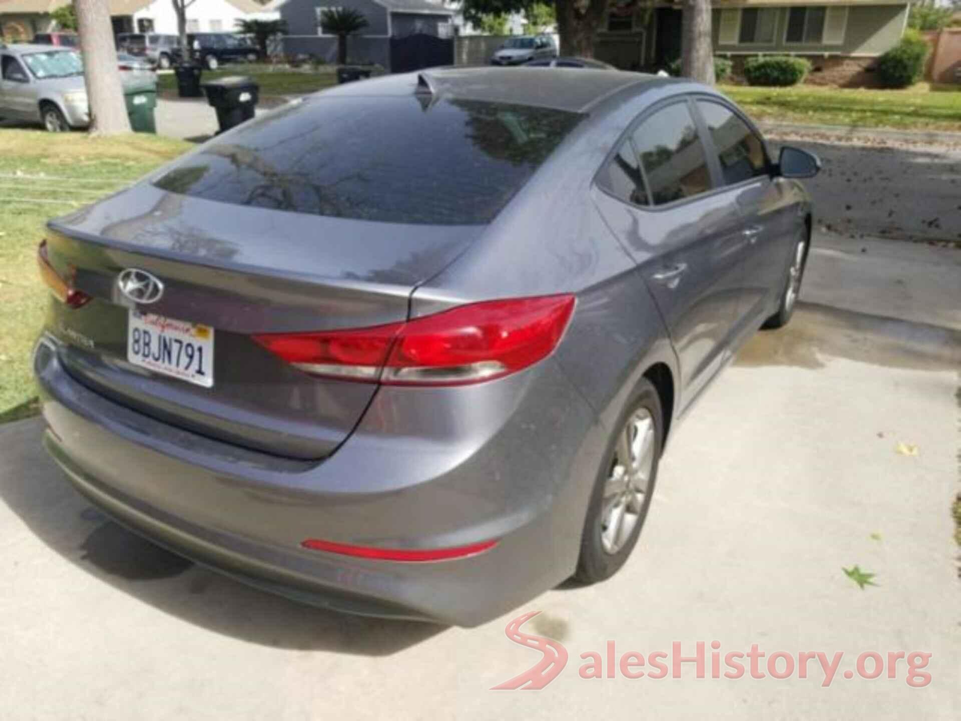 5NPD84LFXJH285926 2018 HYUNDAI ELANTRA