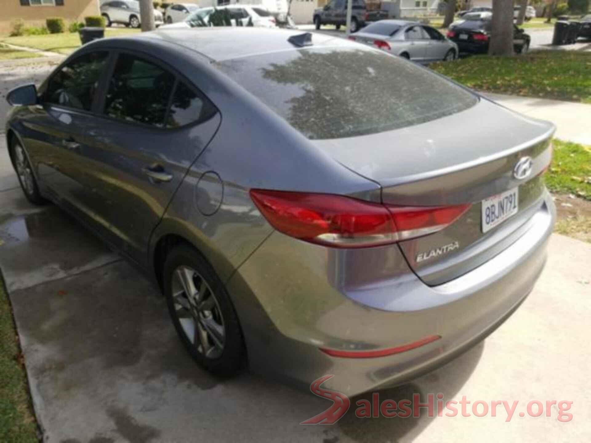 5NPD84LFXJH285926 2018 HYUNDAI ELANTRA