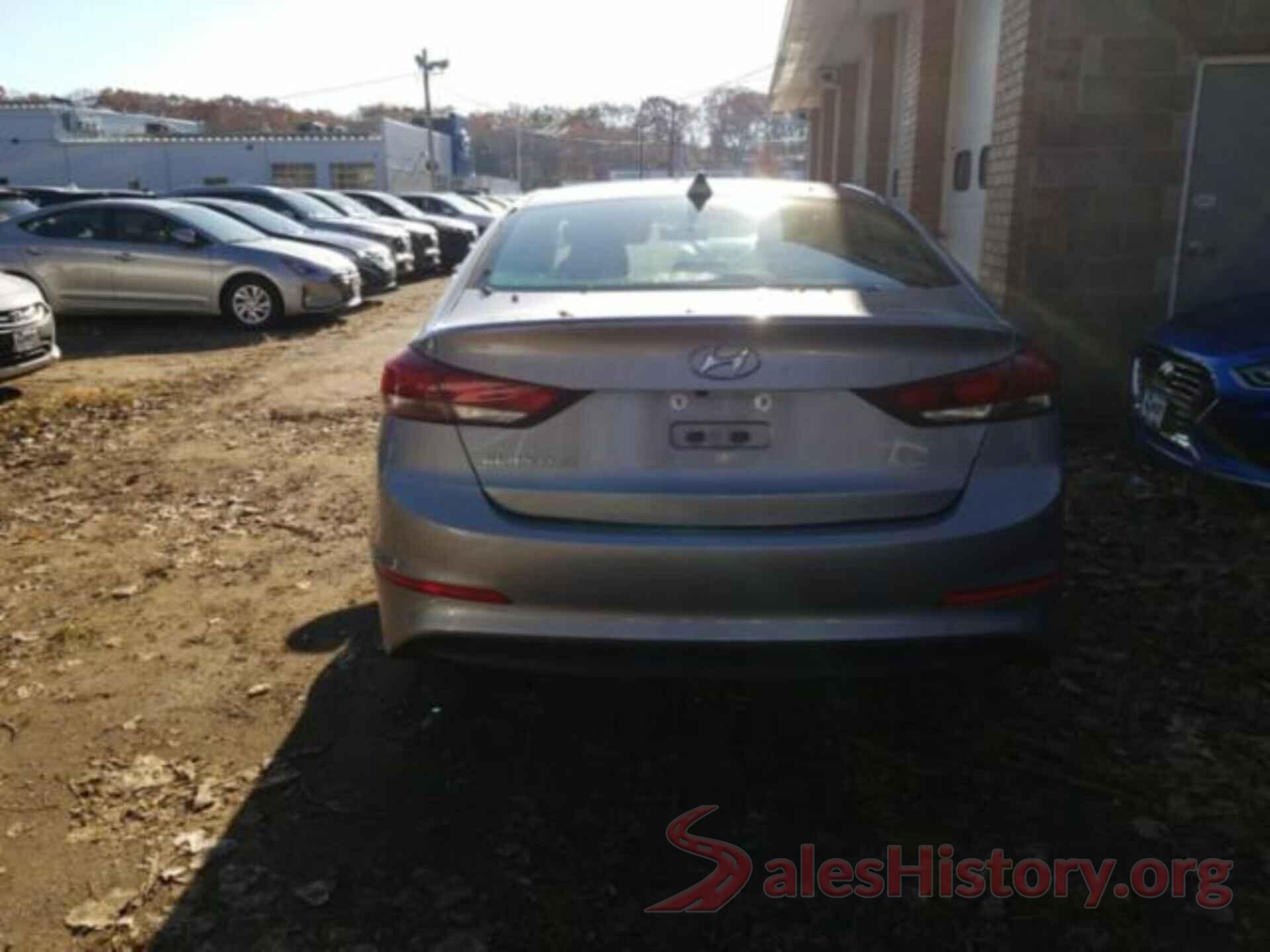 5NPD84LF4HH075011 2017 HYUNDAI ELANTRA