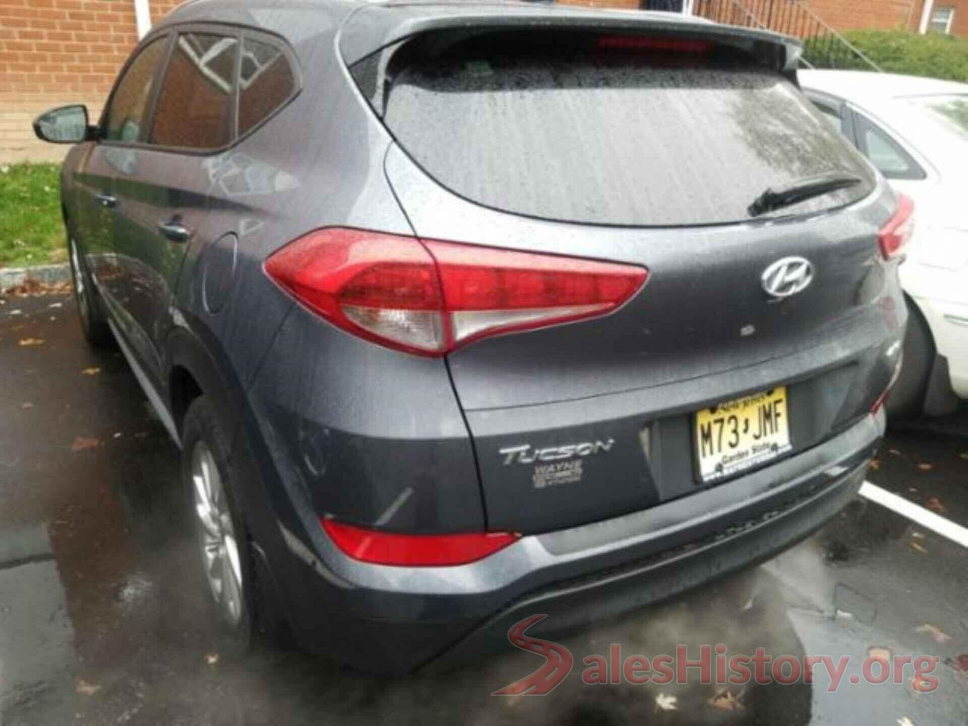 KM8J3CA46HU574293 2017 HYUNDAI TUCSON