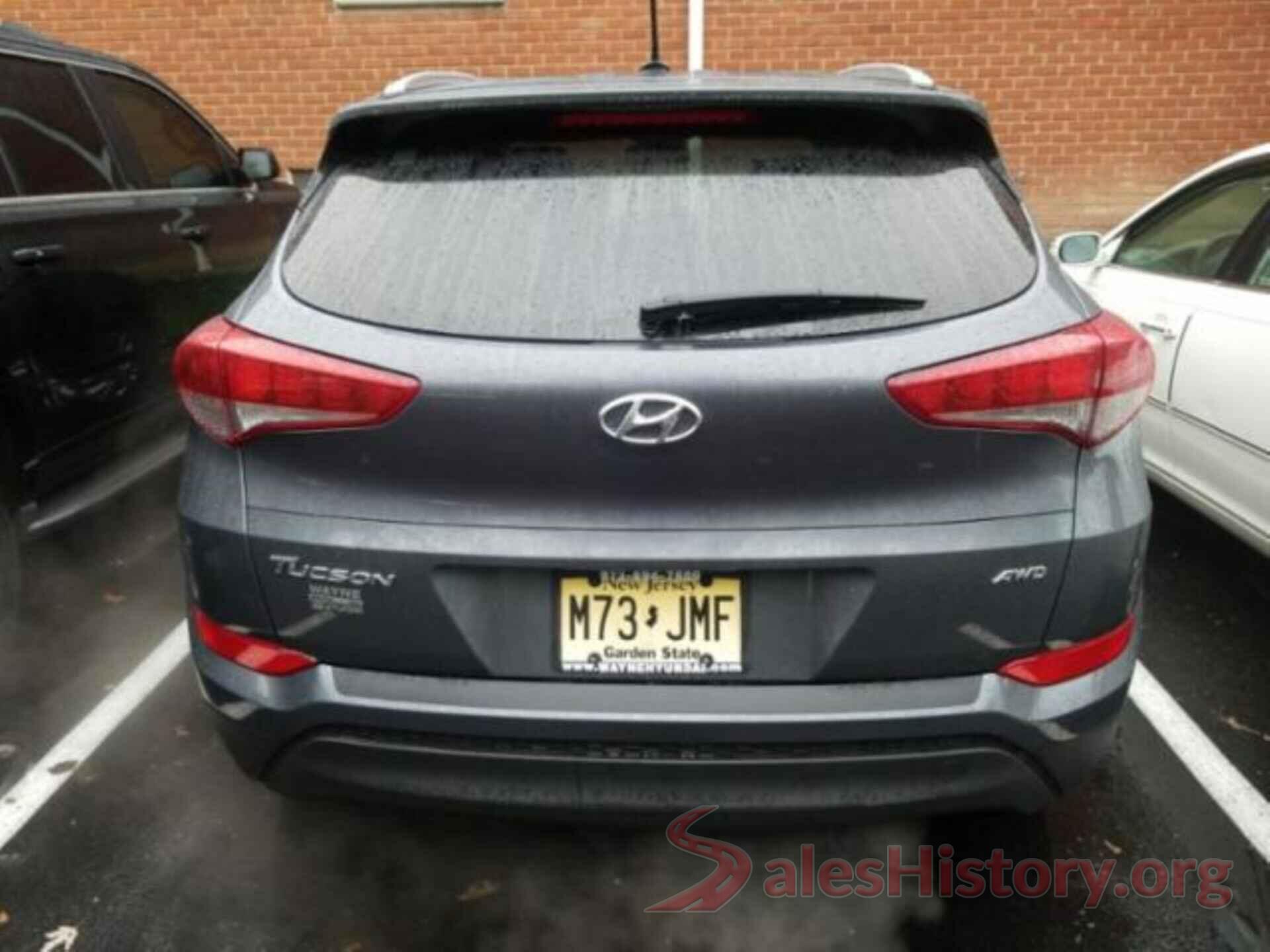 KM8J3CA46HU574293 2017 HYUNDAI TUCSON