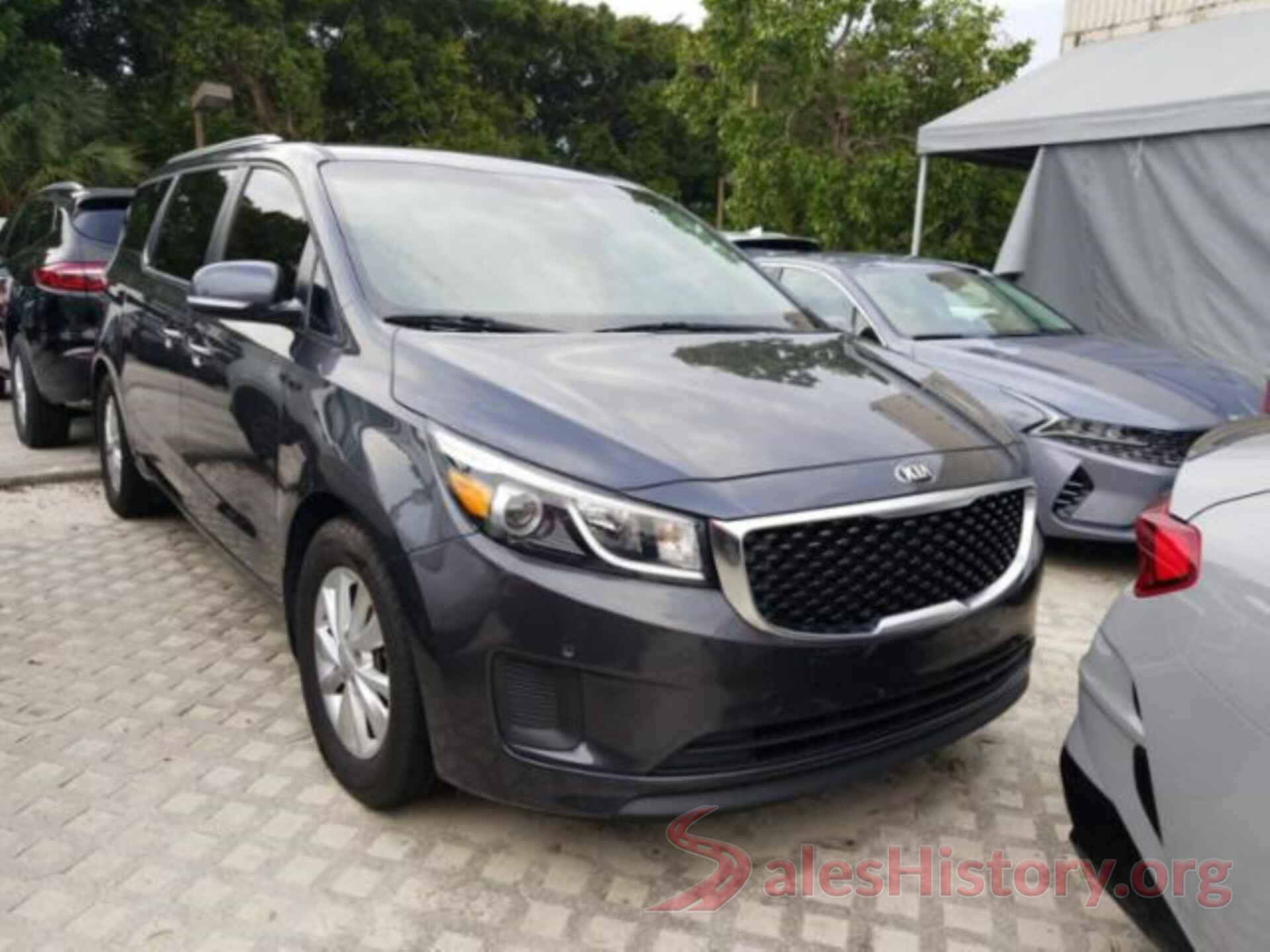 KNDMB5C13H6328101 2017 KIA SEDONA