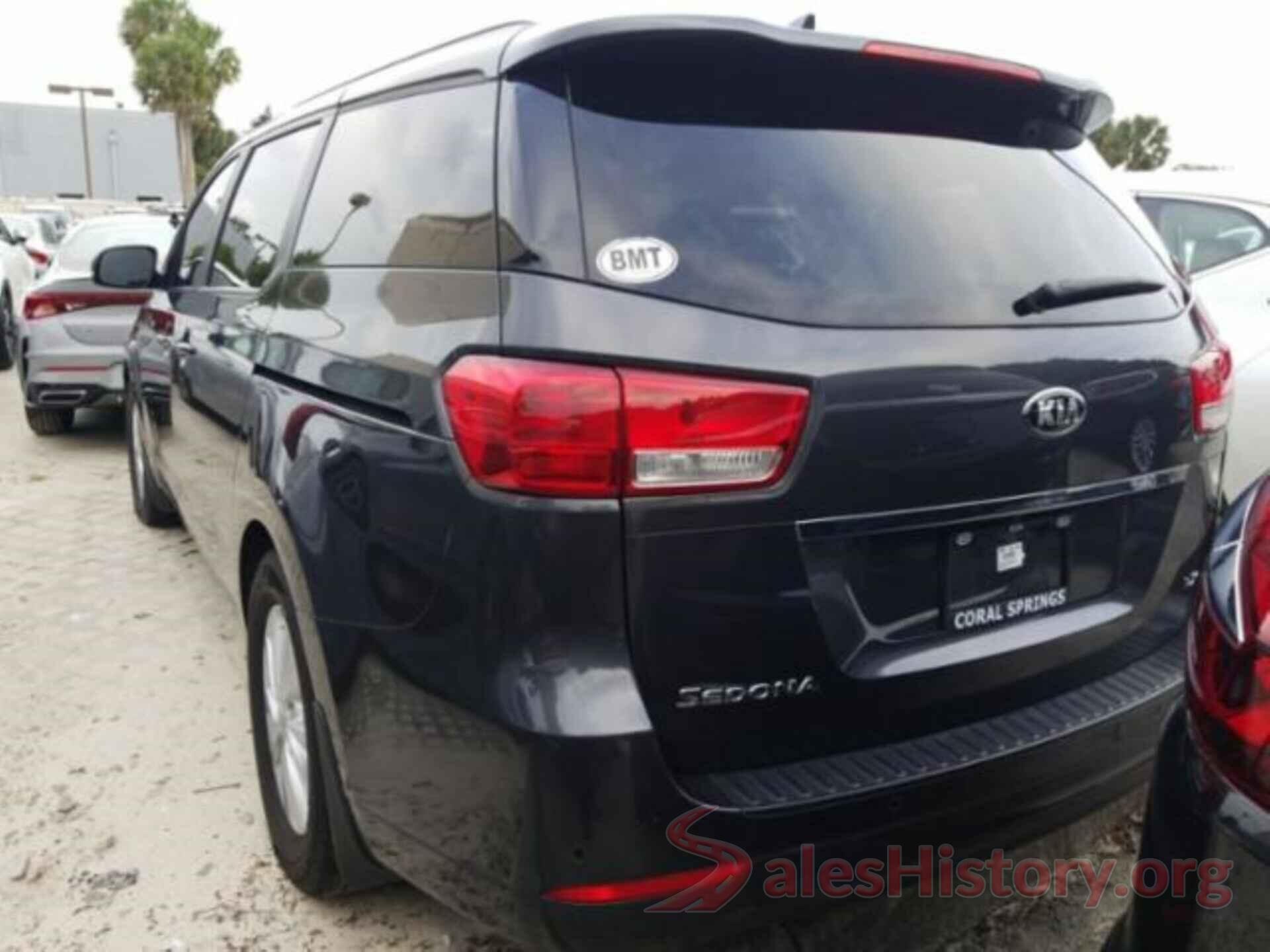 KNDMB5C13H6328101 2017 KIA SEDONA