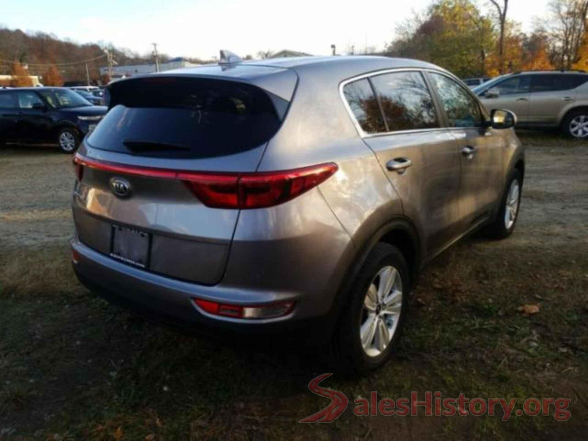 KNDPMCAC4J7370227 2018 KIA SPORTAGE