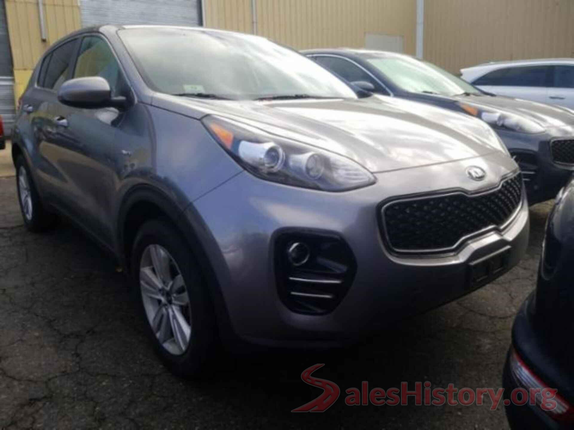 KNDPMCAC3J7354195 2018 KIA SPORTAGE