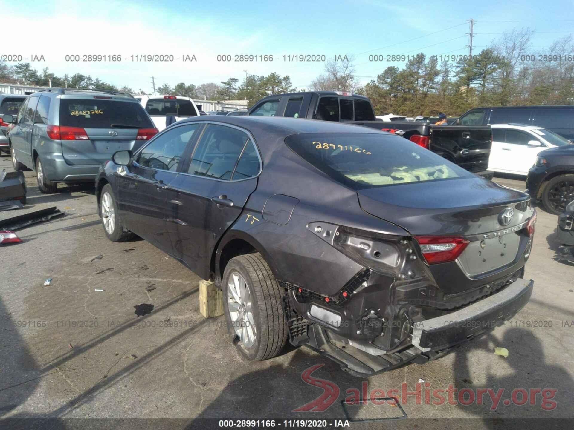 4T1B11HKXJU079569 2018 TOYOTA CAMRY