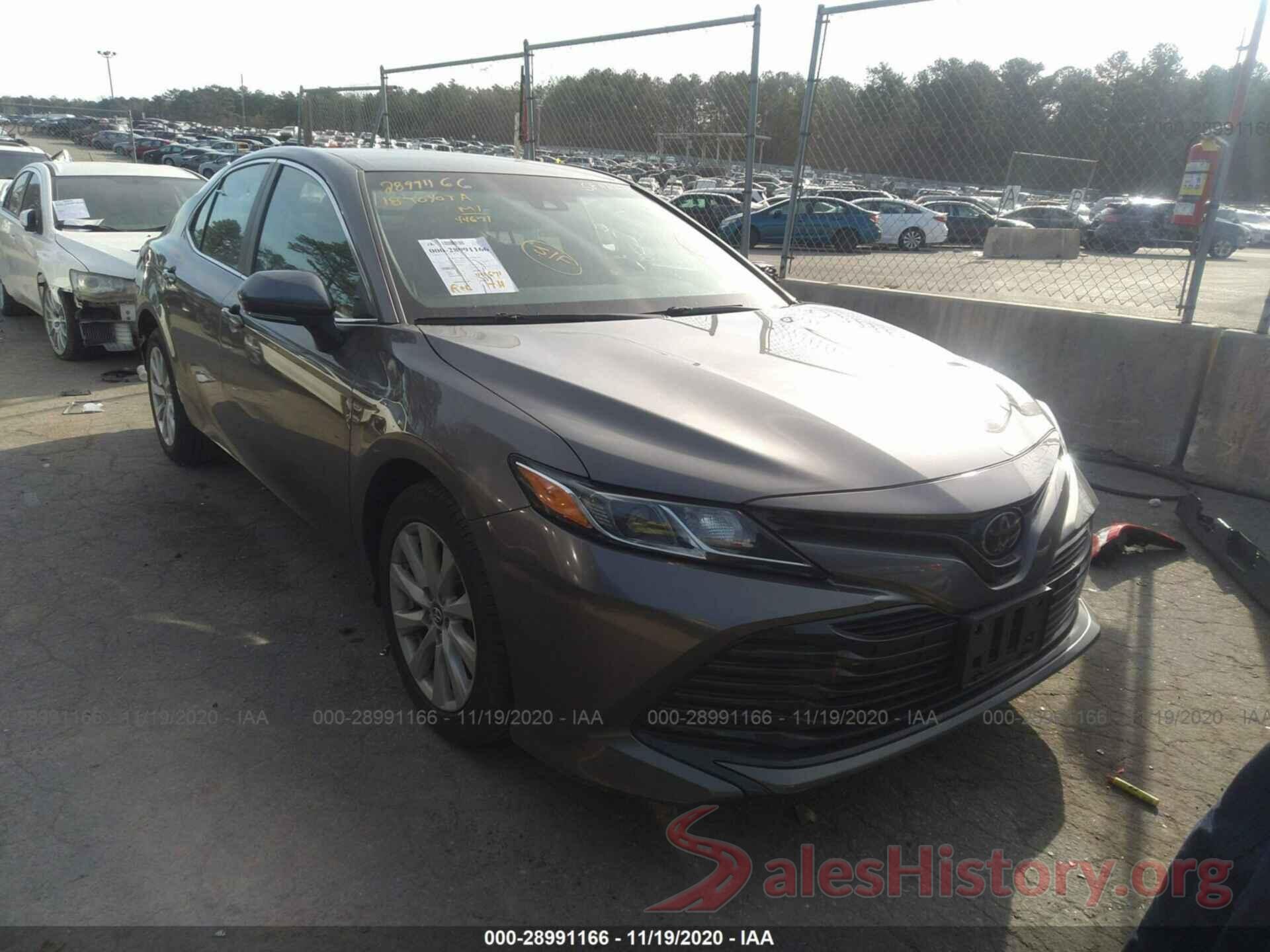 4T1B11HKXJU079569 2018 TOYOTA CAMRY