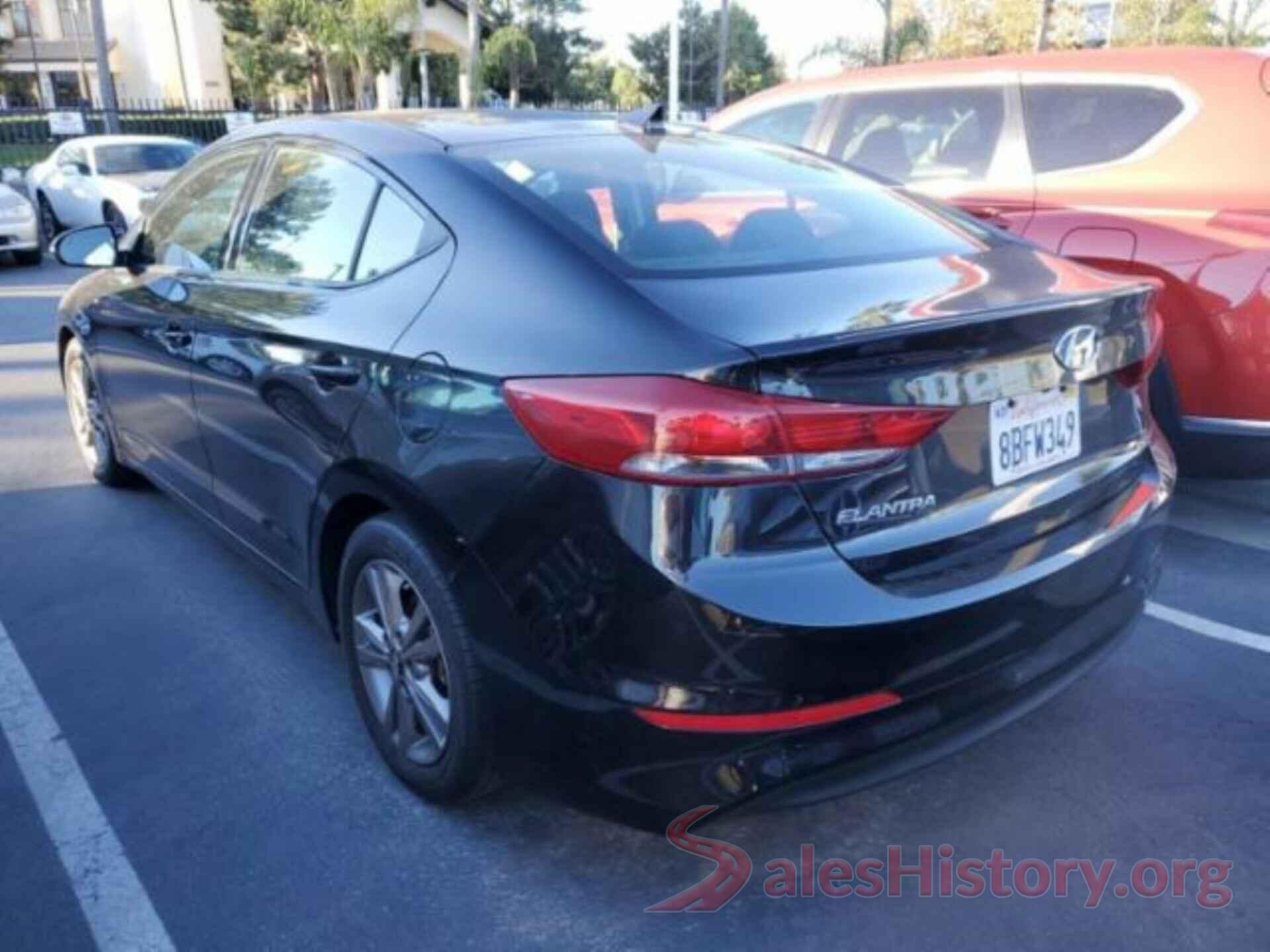 5NPD84LF5JH213581 2018 HYUNDAI ELANTRA