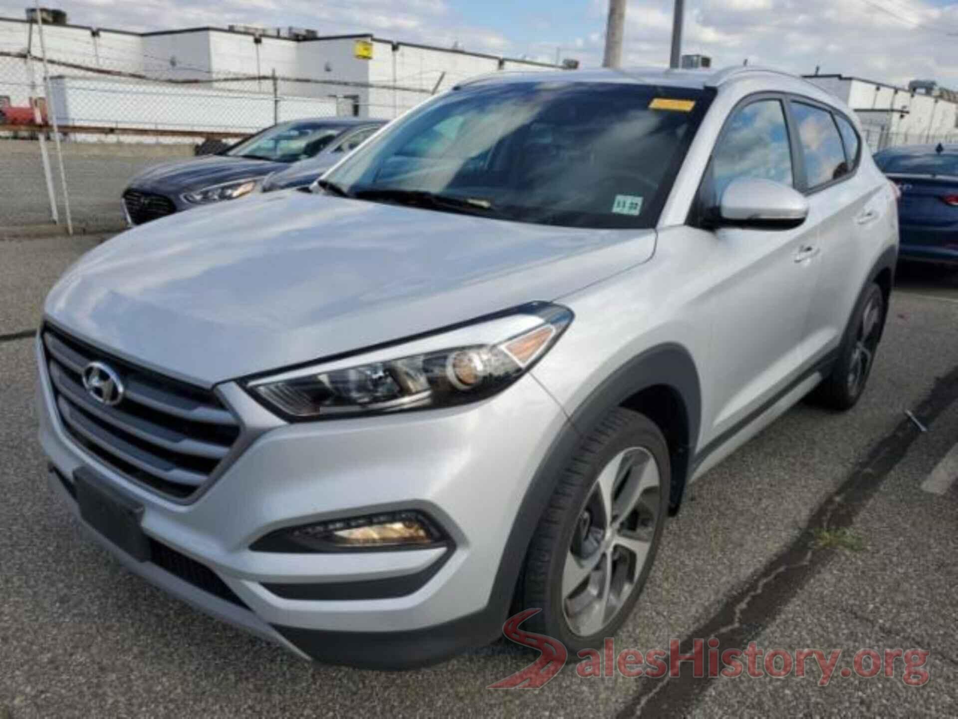 KM8J3CA22HU593227 2017 HYUNDAI TUCSON