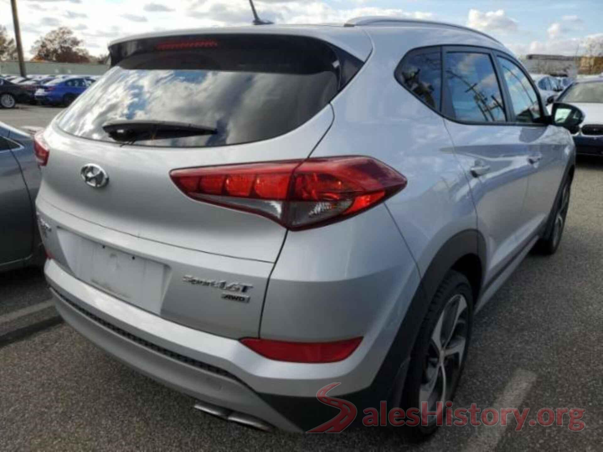 KM8J3CA22HU593227 2017 HYUNDAI TUCSON