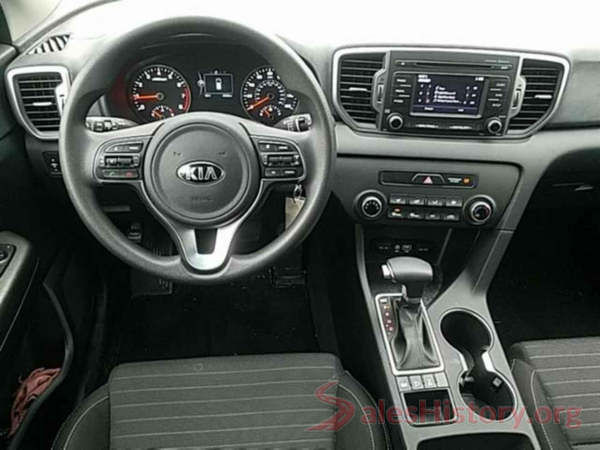 KNDPMCAC5J7426157 2018 KIA SPORTAGE