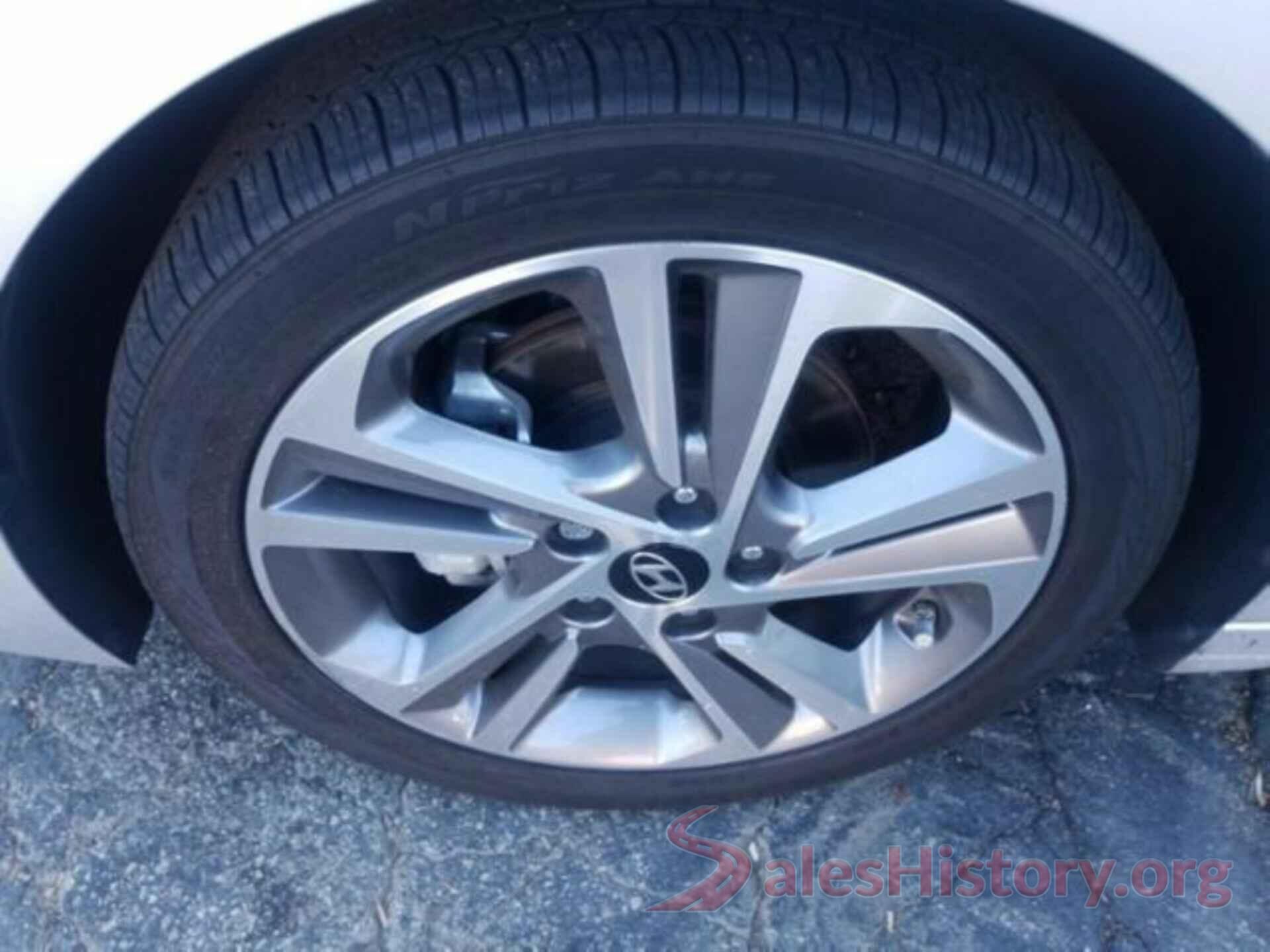 5NPD84LF1HH132135 2017 HYUNDAI ELANTRA