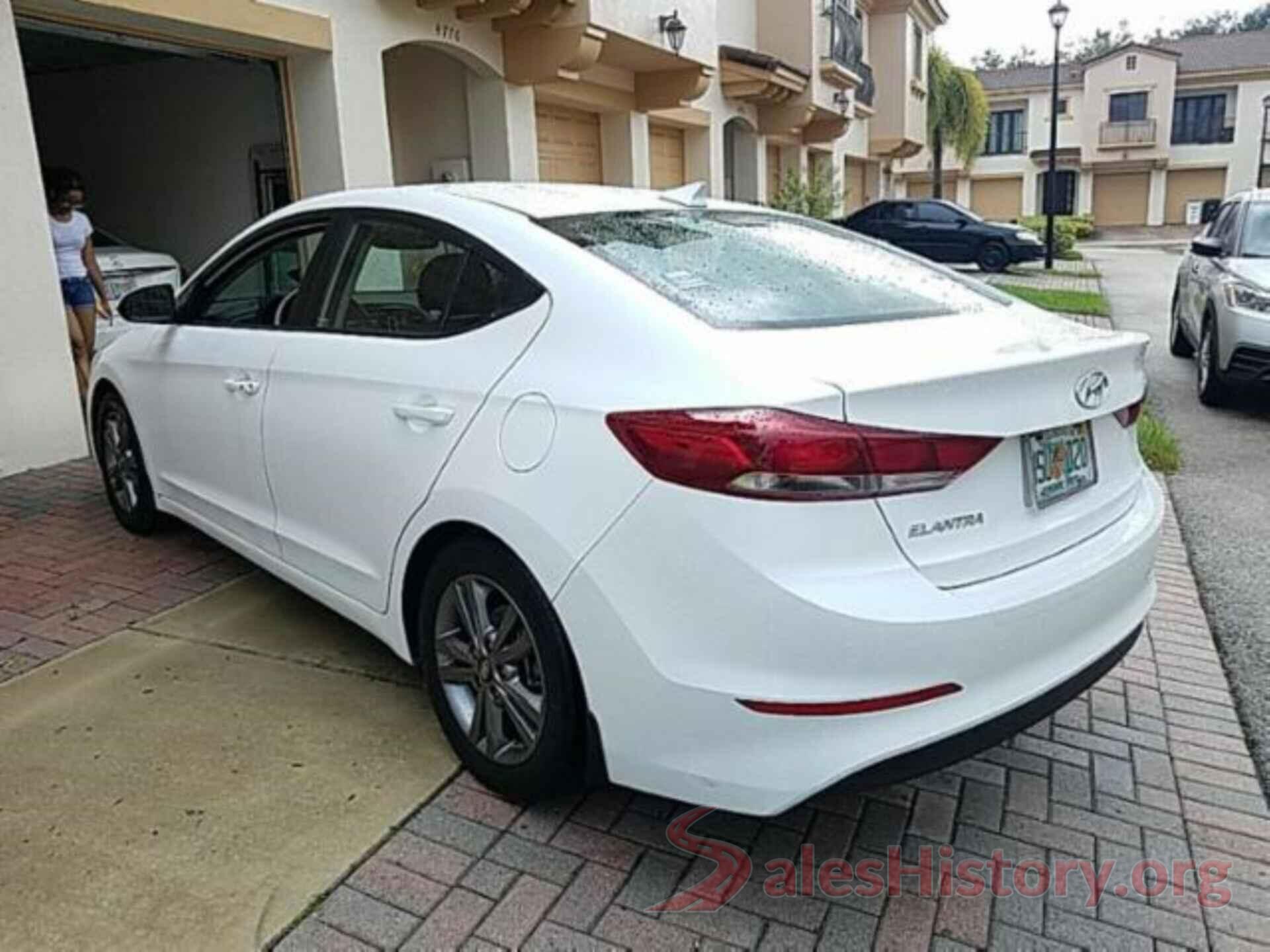 5NPD84LF9JH228245 2018 HYUNDAI ELANTRA