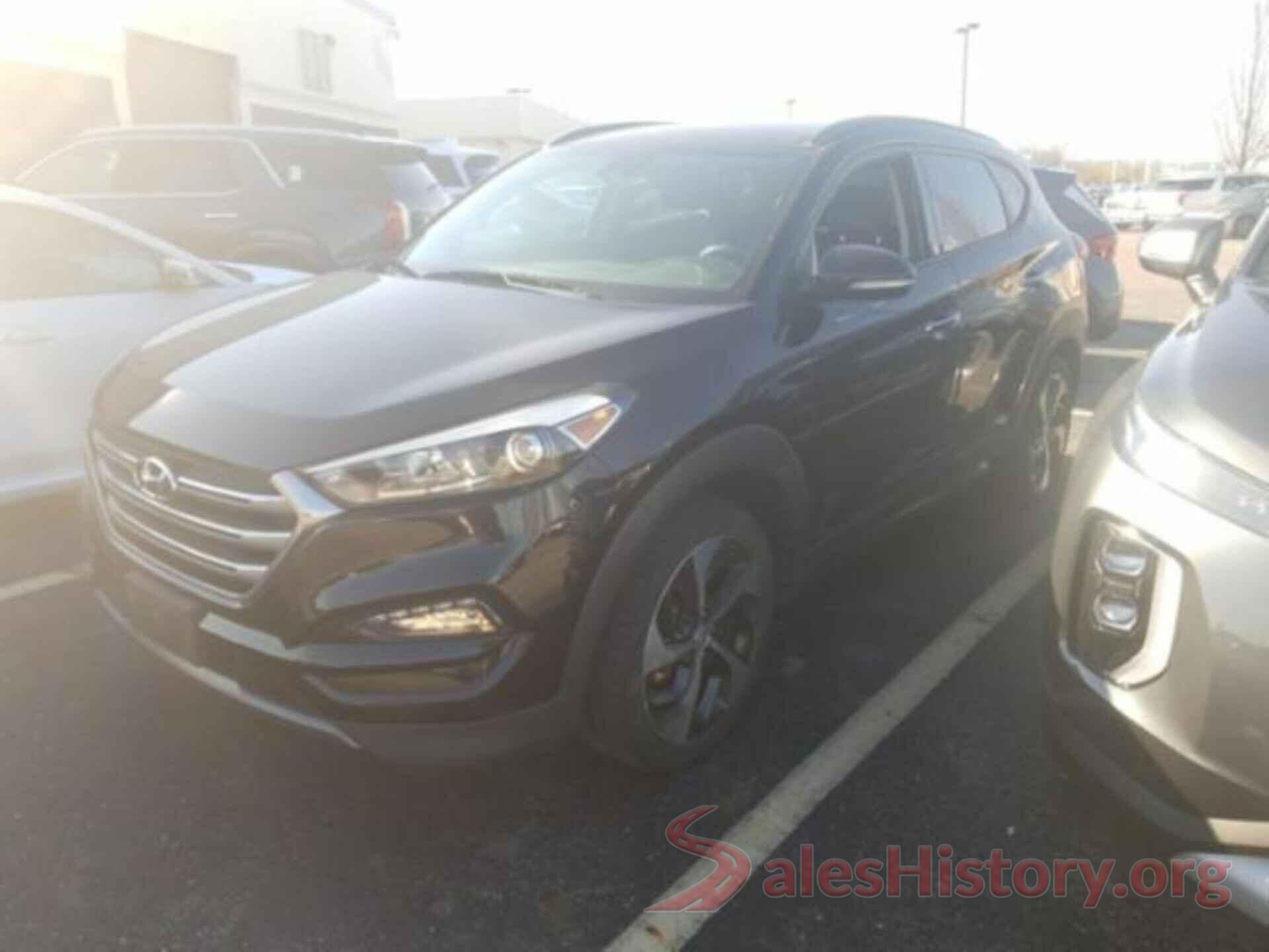 KM8J3CA26GU163974 2016 HYUNDAI TUCSON