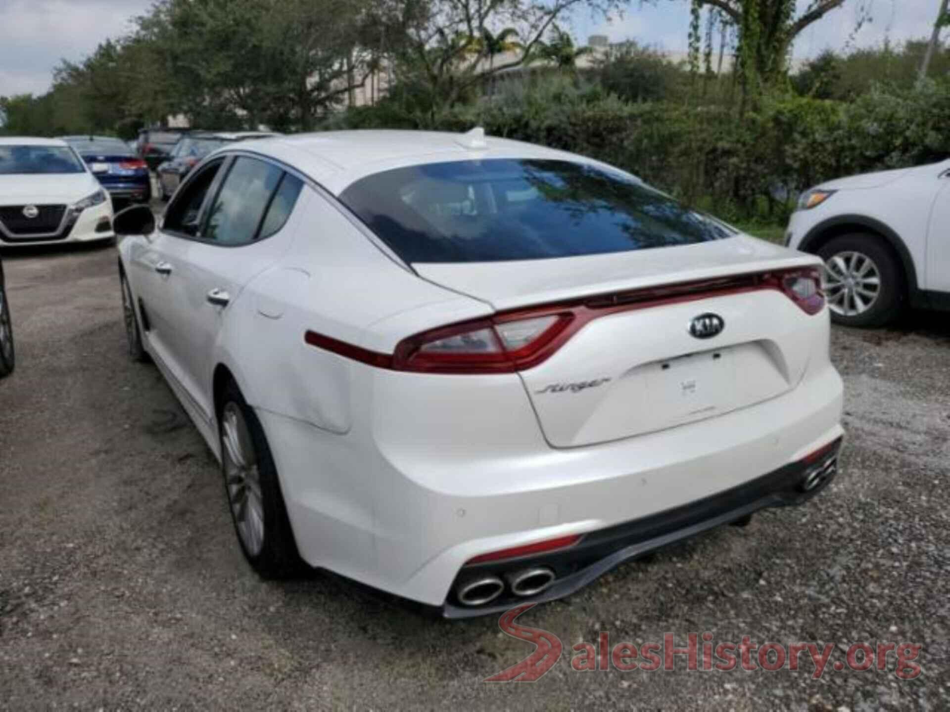 KNAE15LAXJ6041235 2018 KIA STINGER