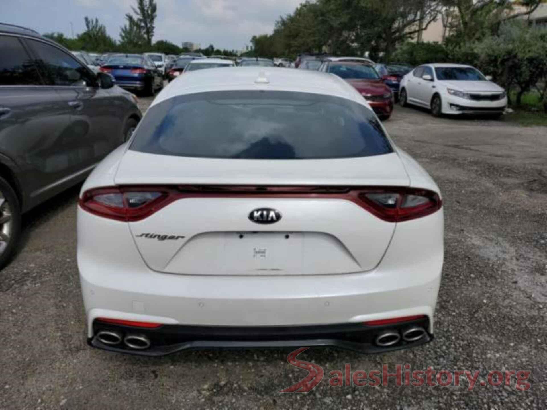 KNAE15LAXJ6041235 2018 KIA STINGER