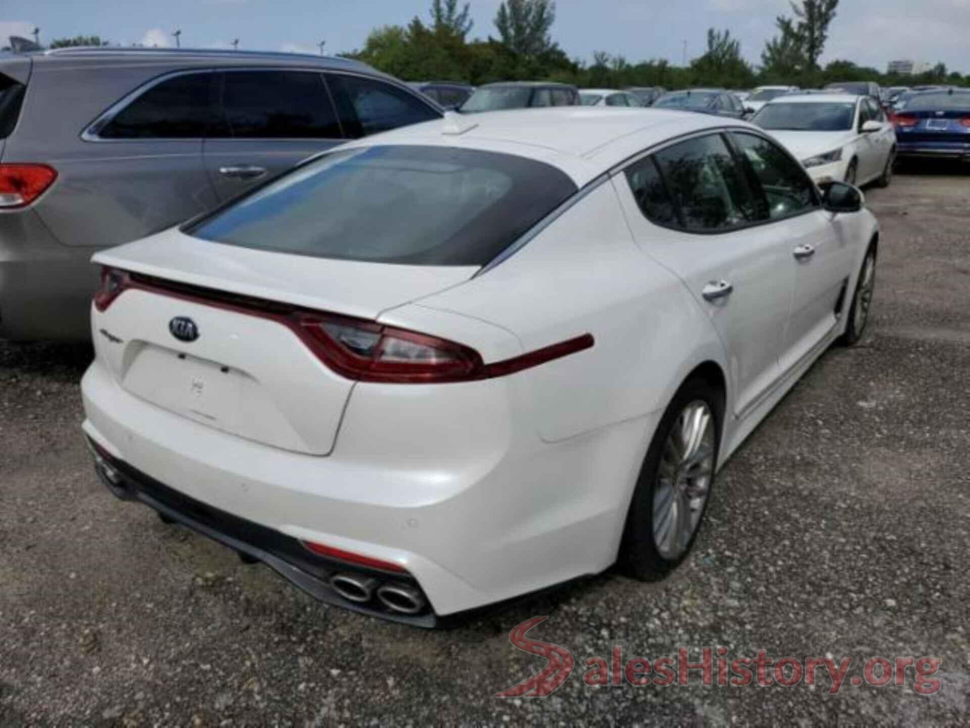 KNAE15LAXJ6041235 2018 KIA STINGER