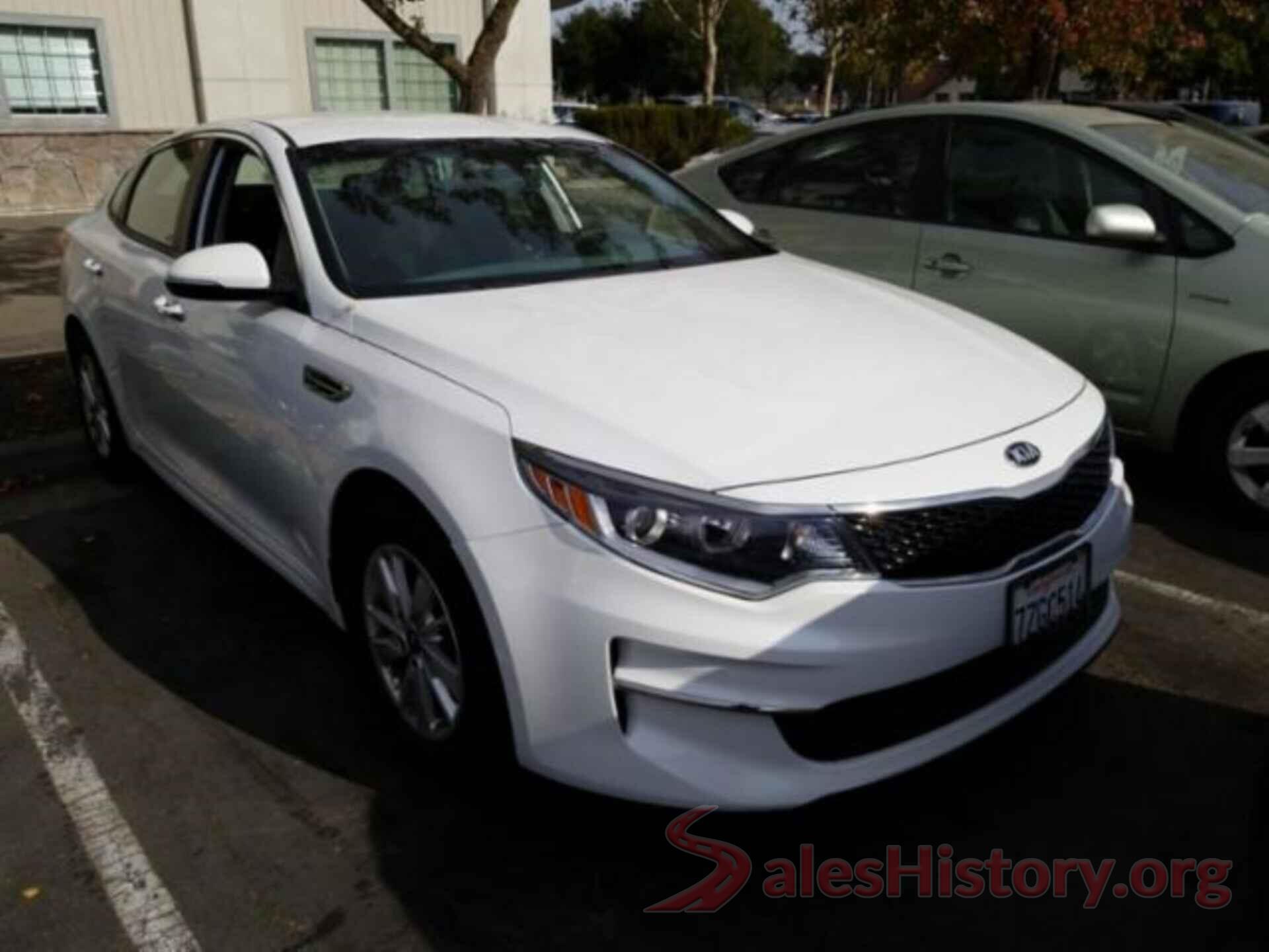 5XXGT4L35HG158220 2017 KIA OPTIMA