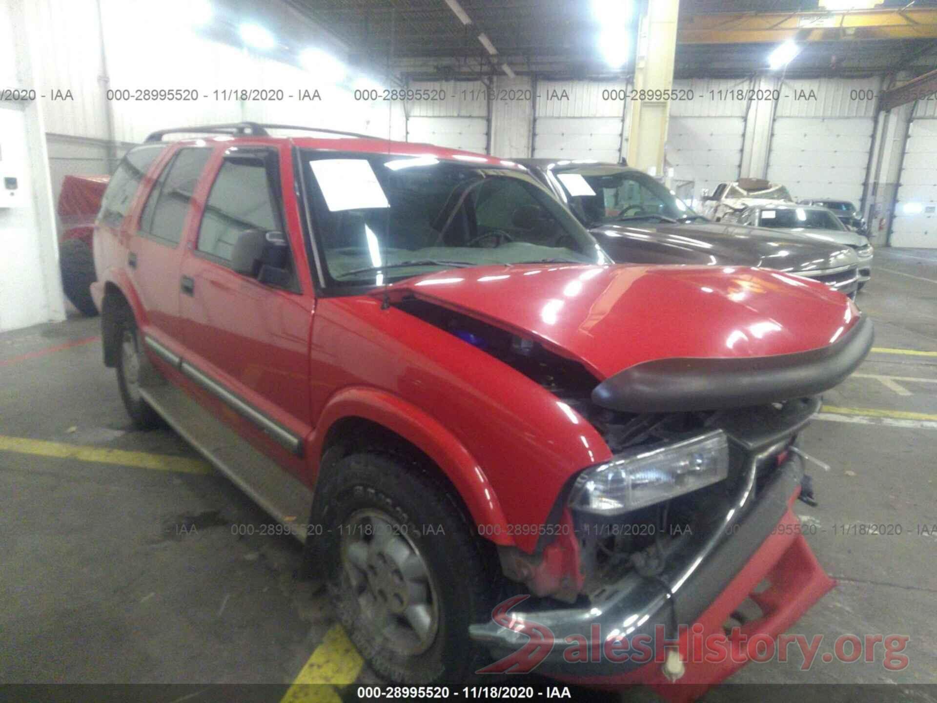 1GNDT13W1Y2150494 2000 CHEVROLET BLAZER