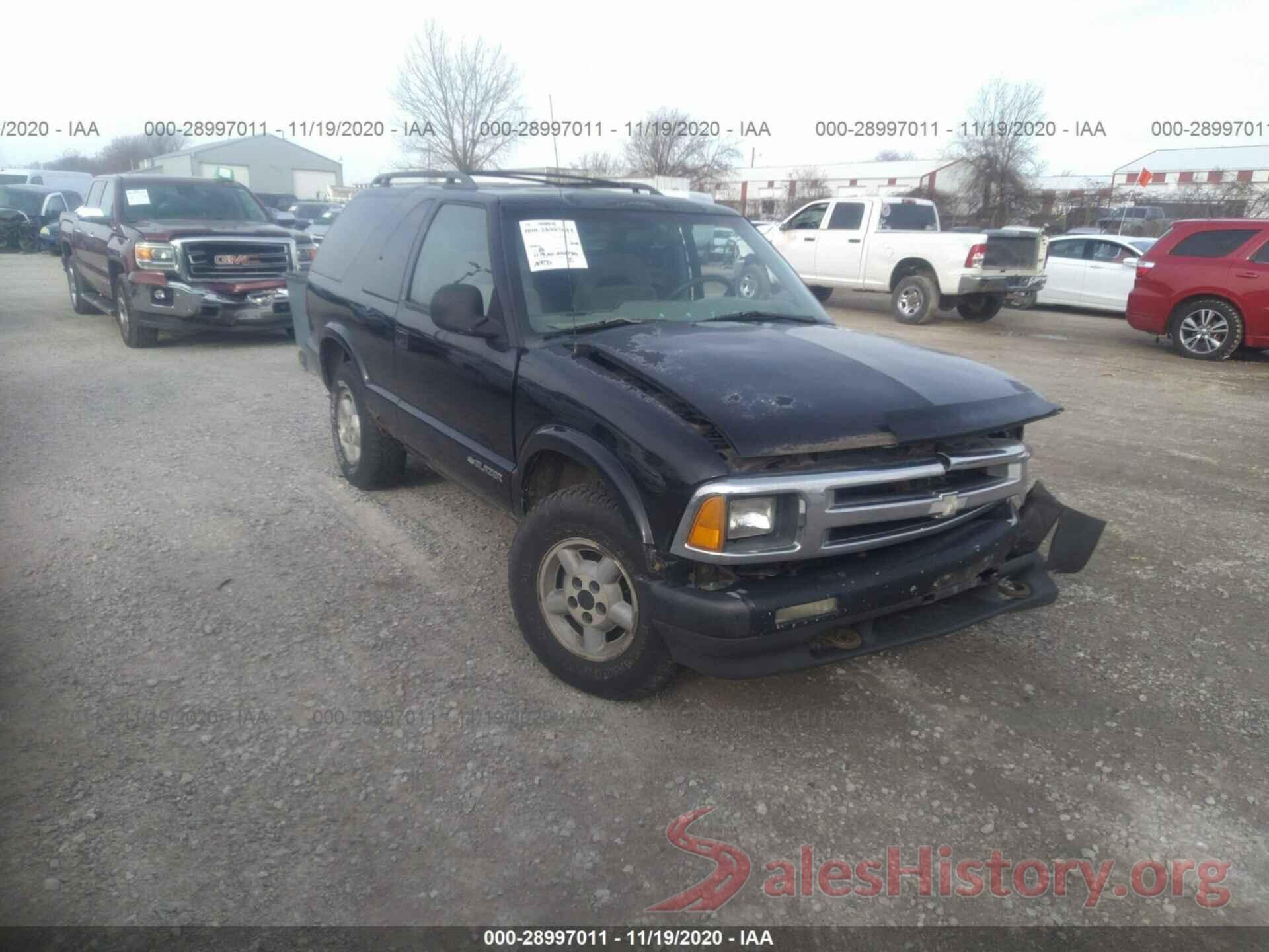 1GNCT18W8VK227085 1997 CHEVROLET BLAZER