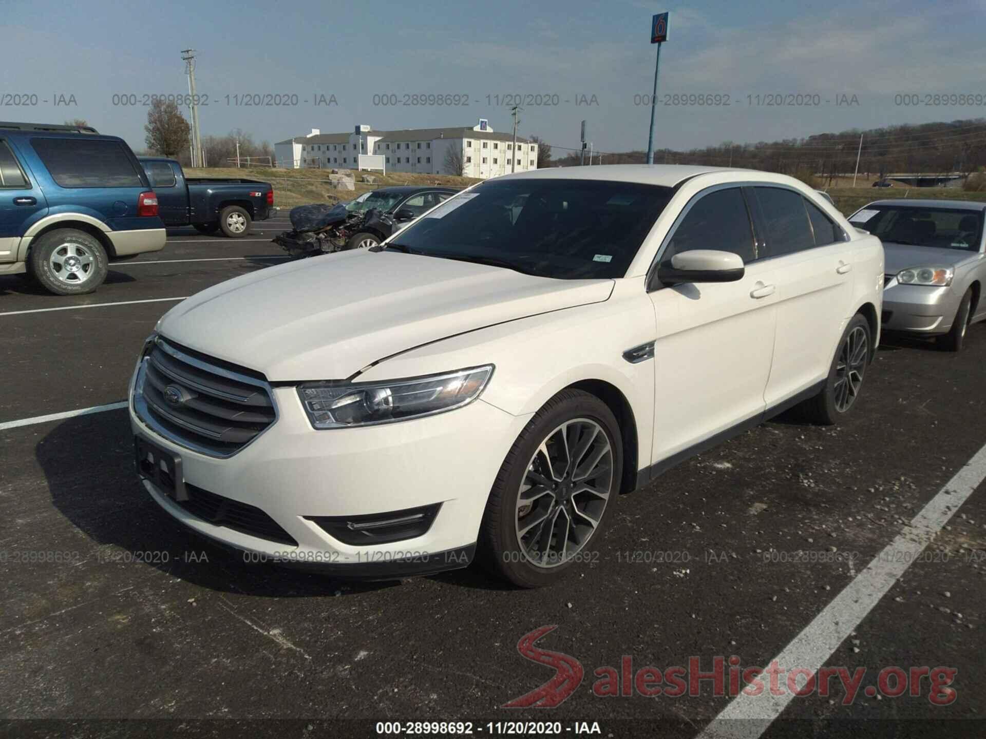 1FAHP2E8XJG142346 2018 FORD TAURUS