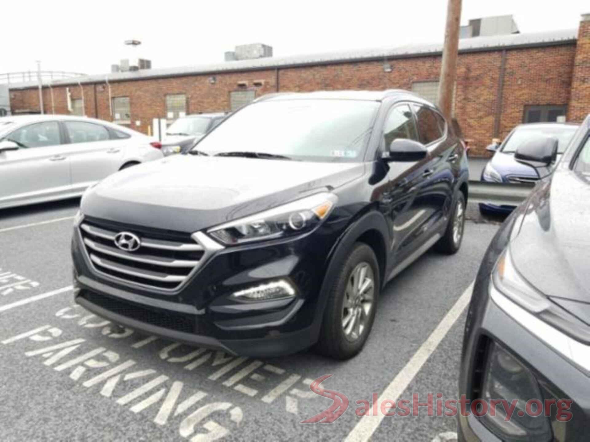 KM8J3CA49HU564308 2017 HYUNDAI TUCSON